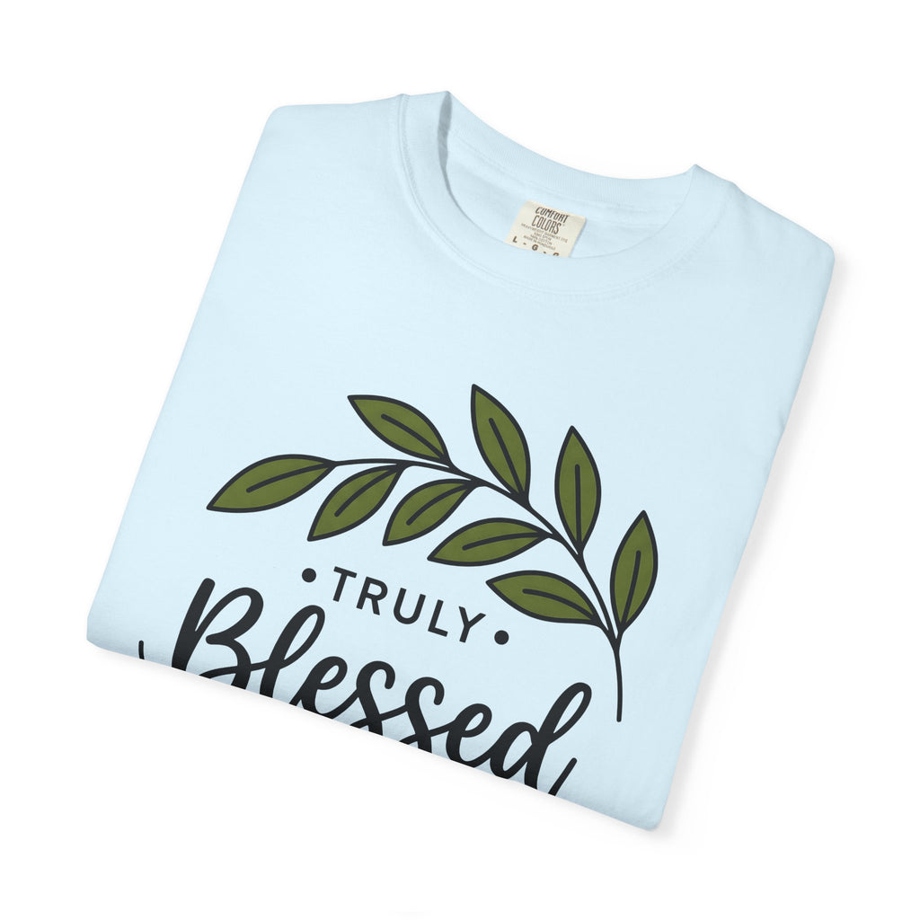 Leafy Wreath Shirt Easter Faith Gift Women Modern Calligraphy Tee Wreath T-Shirt Easter Fan Handlettering Tshirt Christian Graphic