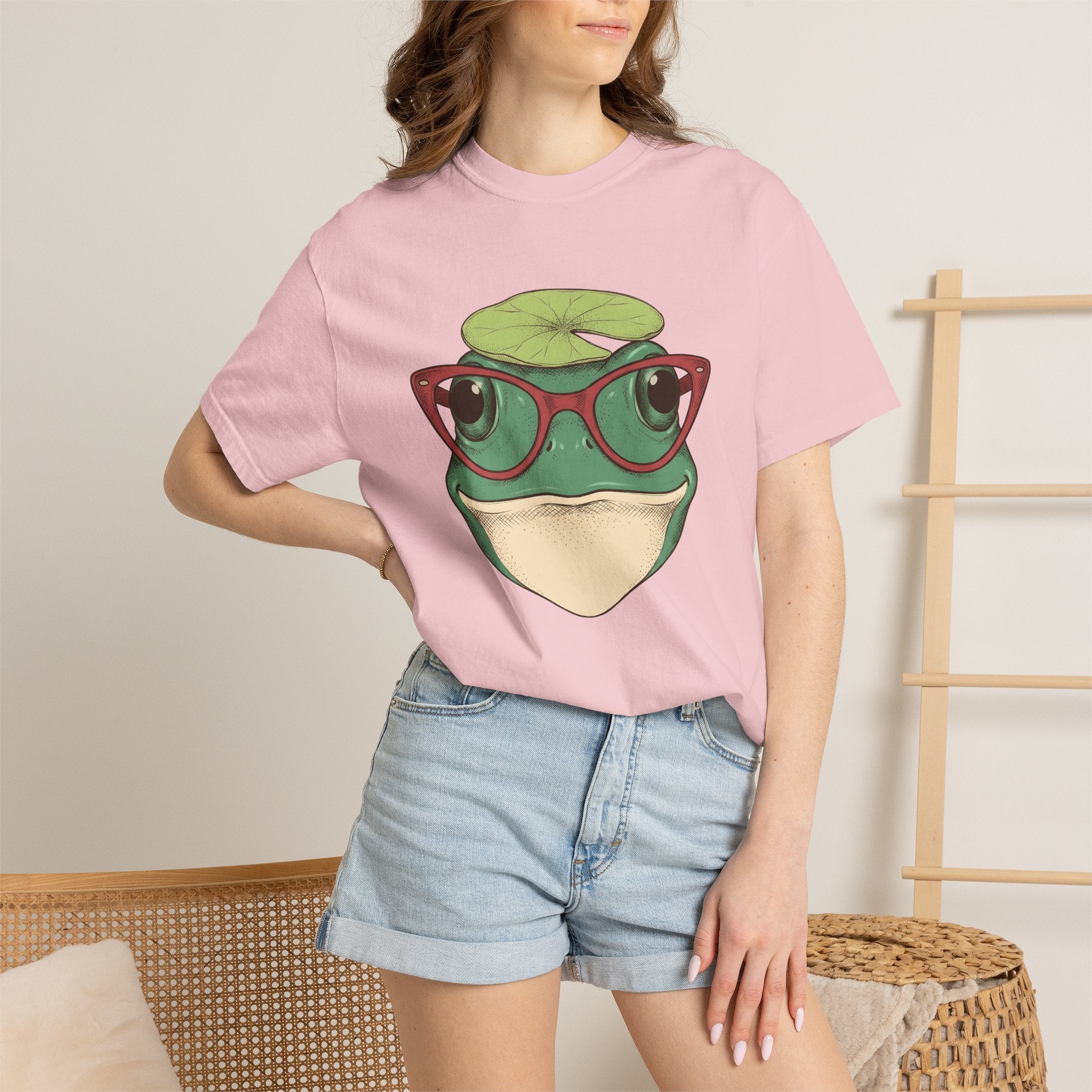 Amphibian Glasses Shirt Frog Nature Gift Women Cartoon Tee Specs T-Shirt Toad Fan Eyewear Tshirt Environmental Graphic Line Art Water Lily