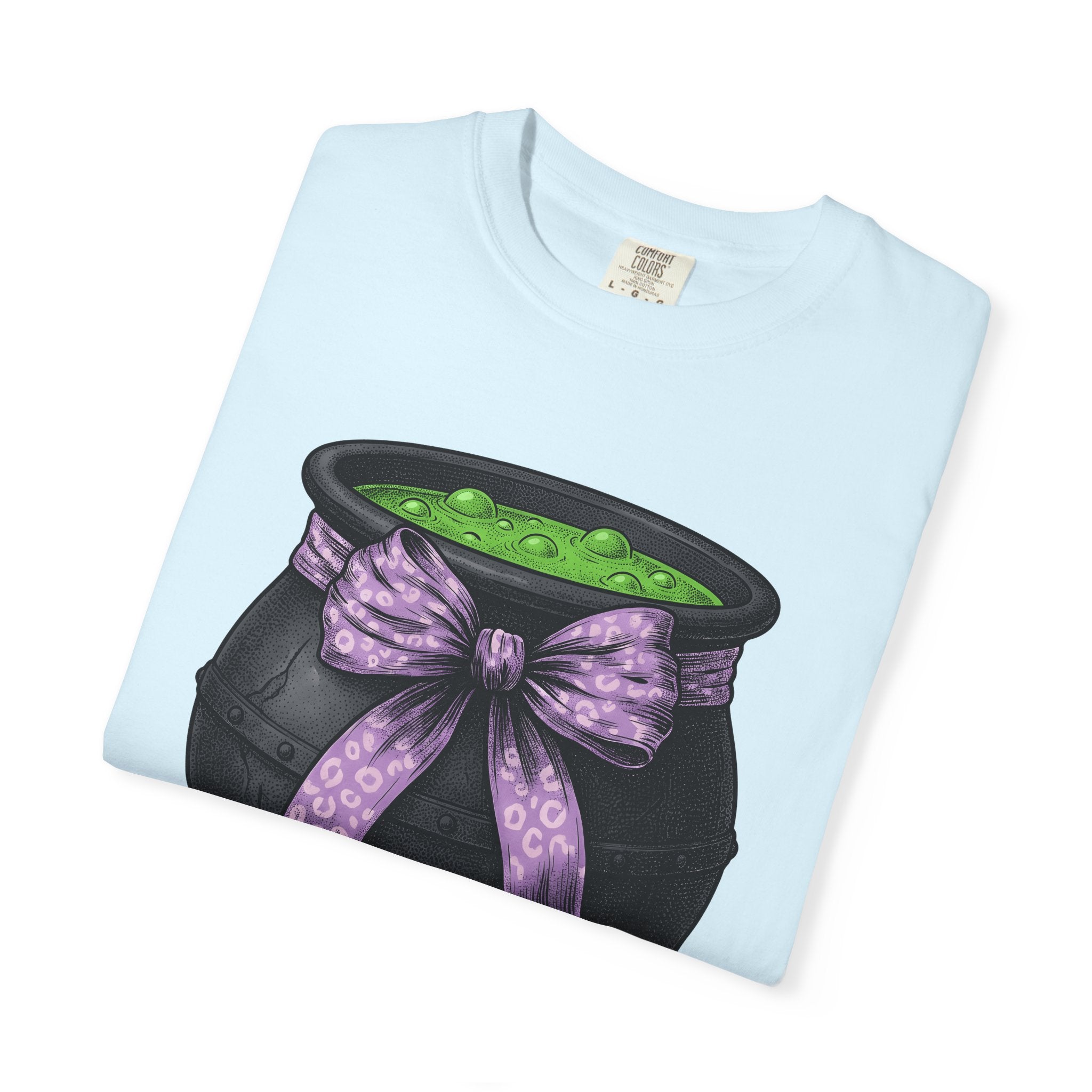 Magic Cauldron Shirt Halloween Sorcery Gift Women Dark Tee Cauldron T-Shirt Horror Fan Gothic Tshirt Witchcraft Graphic Retro Ribbon Tshirt