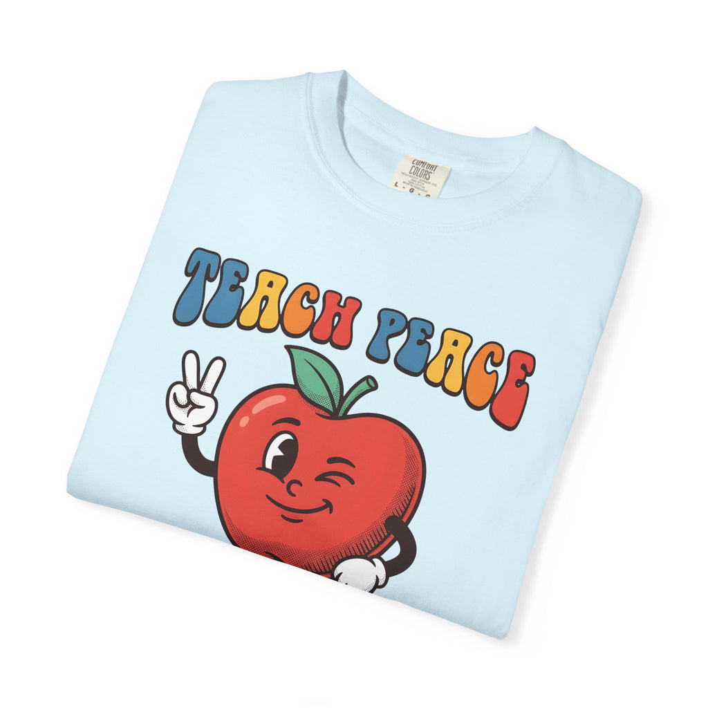 Winking Fruit Character Shirt Teachers Education Gift Women Doodle Tee Fruit Character T-Shirt Educator Enthusiast Cartoon Tshirt Learning
