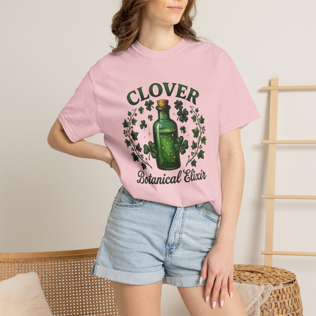 Lucky Potion Bottle Shirt St Patrick's Day Flora Gift Women Antique Tee Potion Bottle T-Shirt Shamrock Fan Vintage Tshirt Botanical Graphic
