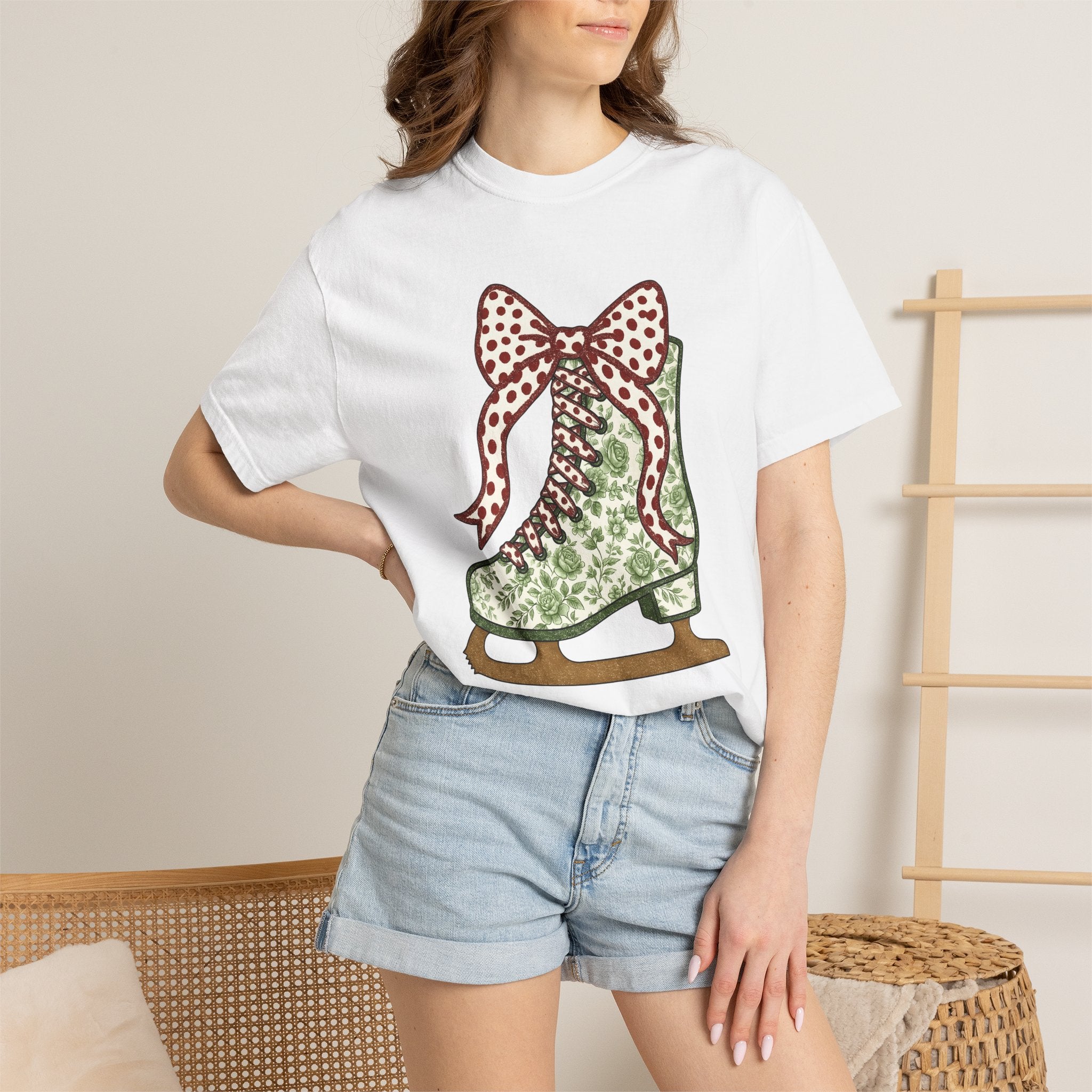 Ice Skating Shoe Shirt Christmas Frost Gift Women Nostalgic Tee Skate T-Shirt Xmas Fan Winter Tshirt Frosty Graphic Line Art Spotted Ribbon