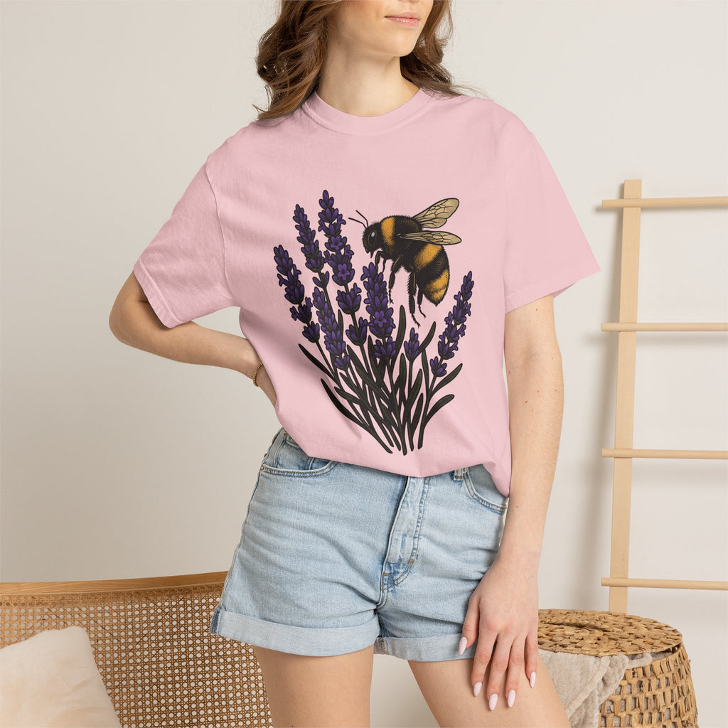 Honeybee Lavender Shirt Mom Outdoors Gift Women Floral Tee Bee T-Shirt Mother Fan Botanical Tshirt Nature Graphic Retro Meadow Flower Tshirt