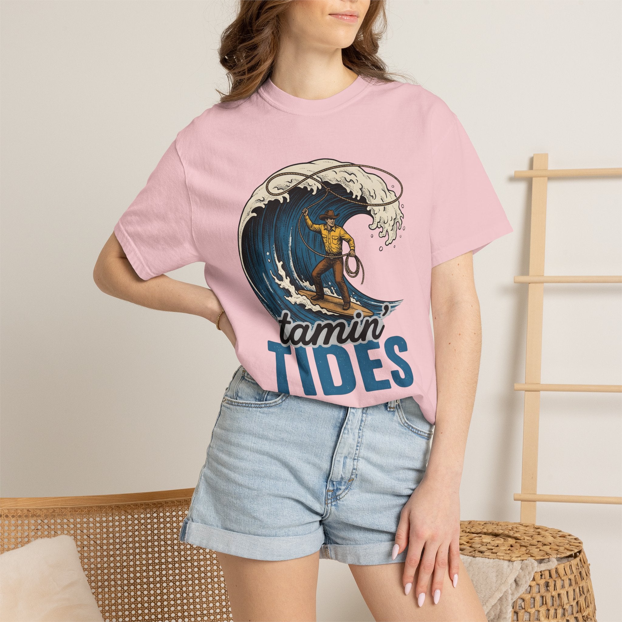 Cowboy Surfer Shirt Beach Cowboy Gift Women Vintage Tee Cowboy T-Shirt Coast Fan Distressed Graphic Tshirt Retro Wave Tshirt