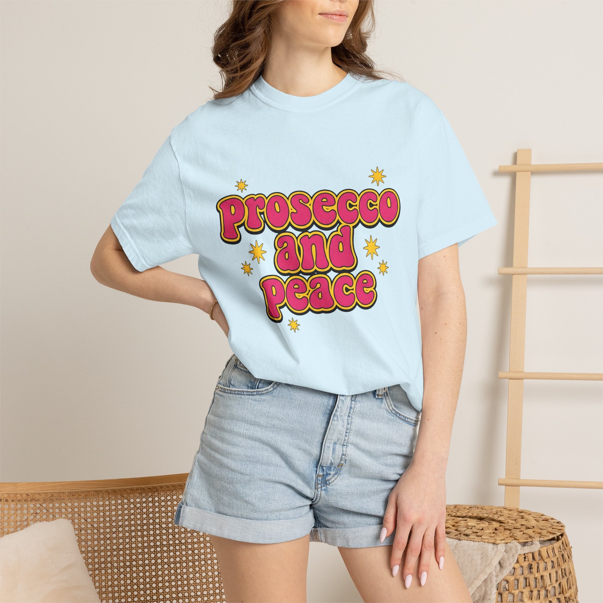 Old School Font Shirt Drinks Event Gift Women Funky Tee Typography T-Shirt Cocktail Fan Party Graphic Illustration Groovy Design Strong