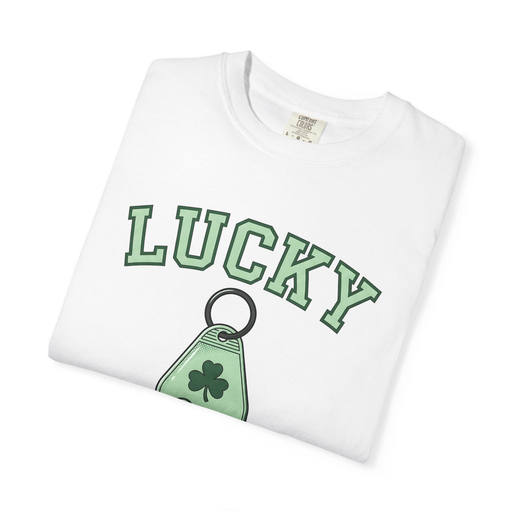 Shamrock Keychain Shirt St Patrick's Day Luck Gift Women Bold Graphic Tee Keychain Holder T-Shirt Irish Fan Graphic Design Lucky Graphic