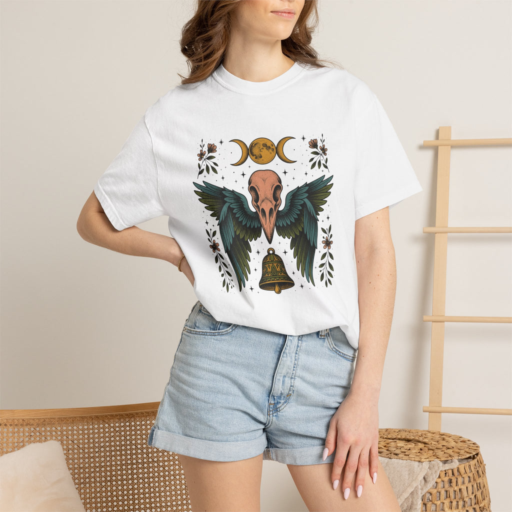 Bird Head Wings Shirt Boho Chic Occult Gift Women Cartoon Tee Bird T-Shirt Bohemian Fan Comix Graphic Occult Illustration Distressed Lunar