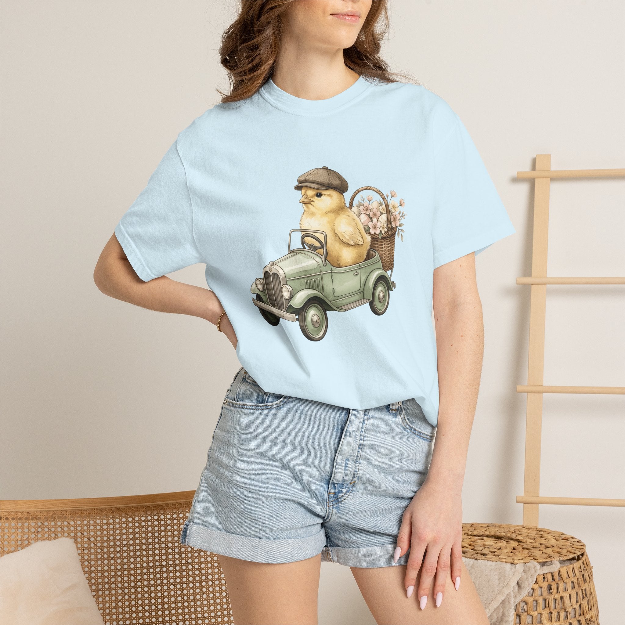 Chicken Truck Shirt Easter Pet Gift Women Playful Tee Food Truck T-Shirt Easter Fan Vintage Tshirt Animal Graphic Retro Floral Basket Tshirt