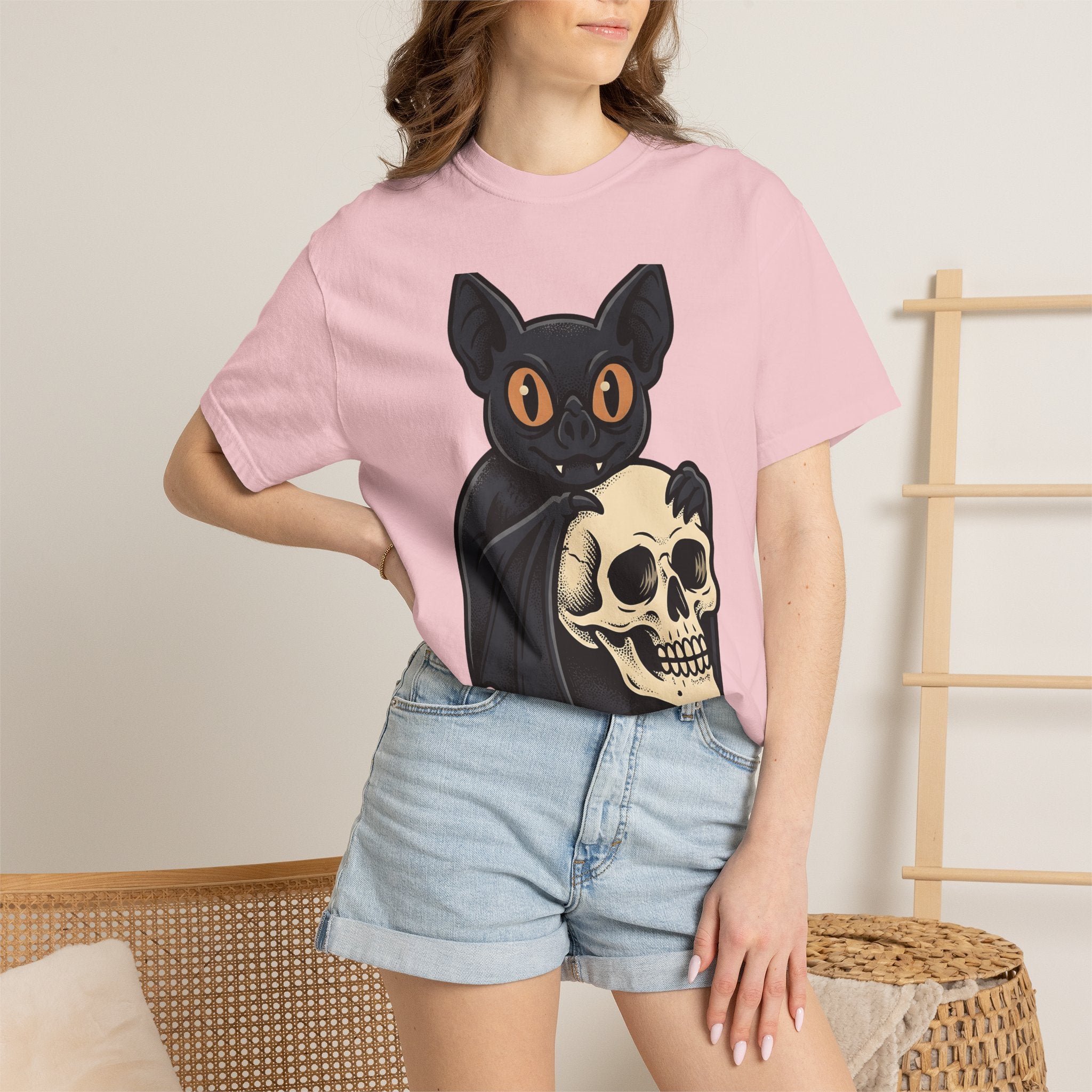 Bat Skull Shirt Halloween Gothic Gift Women Cartoon Tee Skull T-Shirt Horror Fan Spooky Tshirt Dark Graphic Vintage Eyes Tshirt