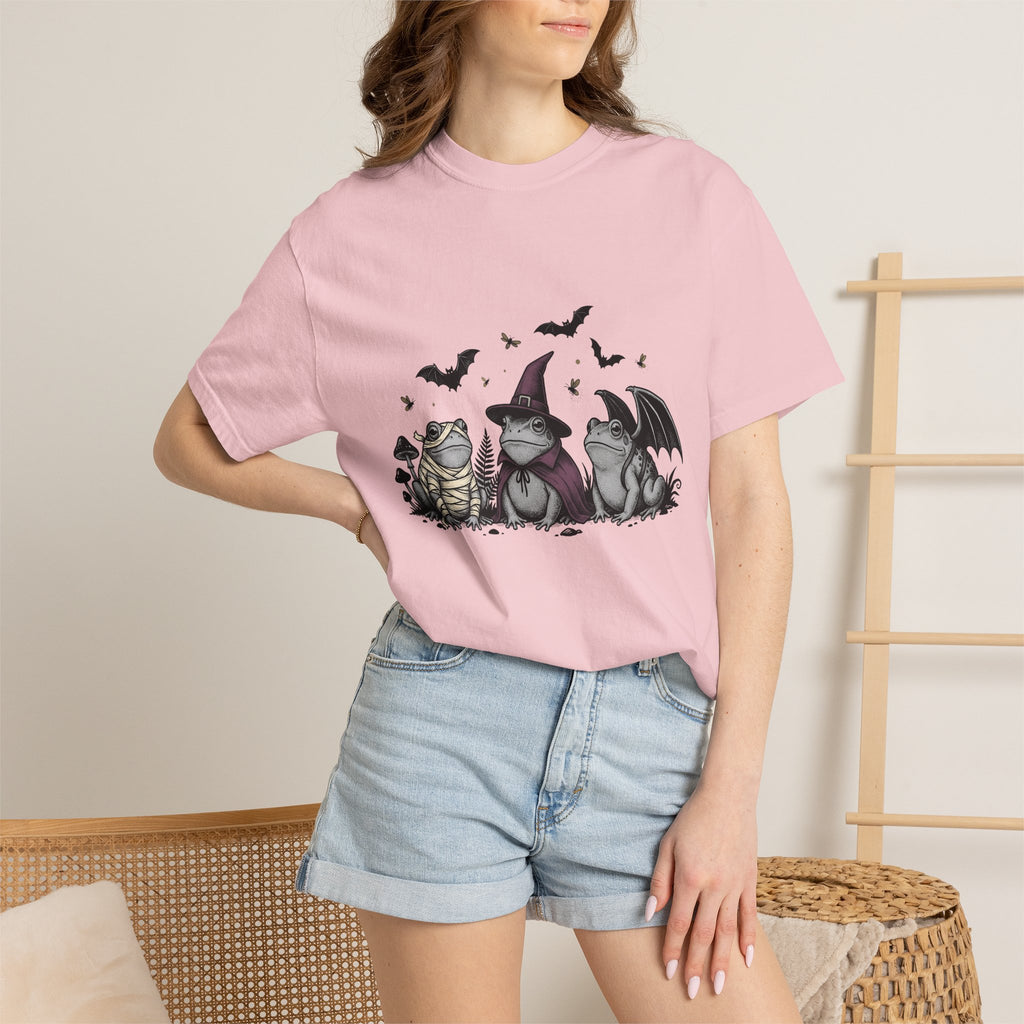 Frog Dress Shirt Halloween Fauna Gift Women Ghostly Tee Toad T-Shirt Horror Fan Spooky Tshirt Wildlife Graphic Classic Nocturnal Bat Tshirt