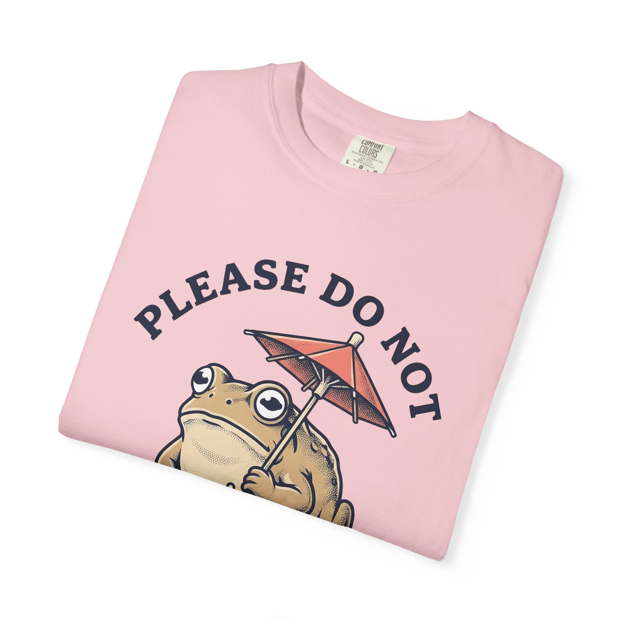Frog Umbrella Shirt Funny Animal Gift Women Vintage Tee Toad T-Shirt Humor Fan Retro Tshirt Creature Graphic Hand Drawn Humor Tshirt