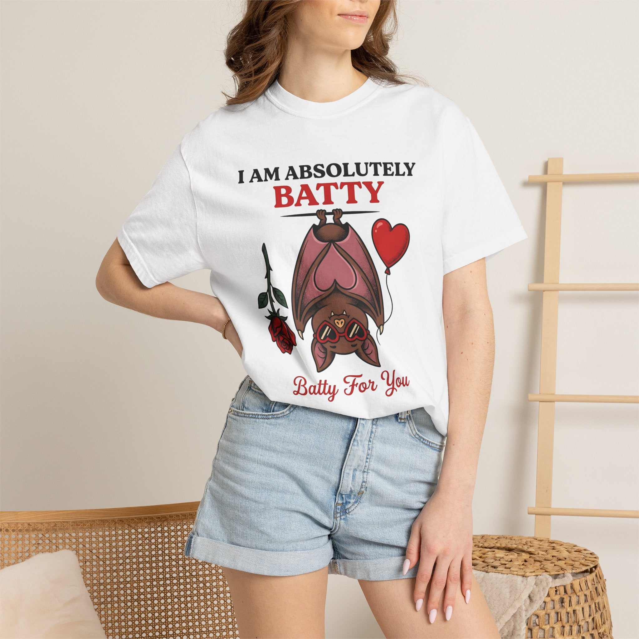 Bat Love Shirt Valentine Wildlife Gift Women Comic Tee Chiropteran T-Shirt Valentine Fan Cartoon Tshirt Animal Graphic Retro Flower Tshirt
