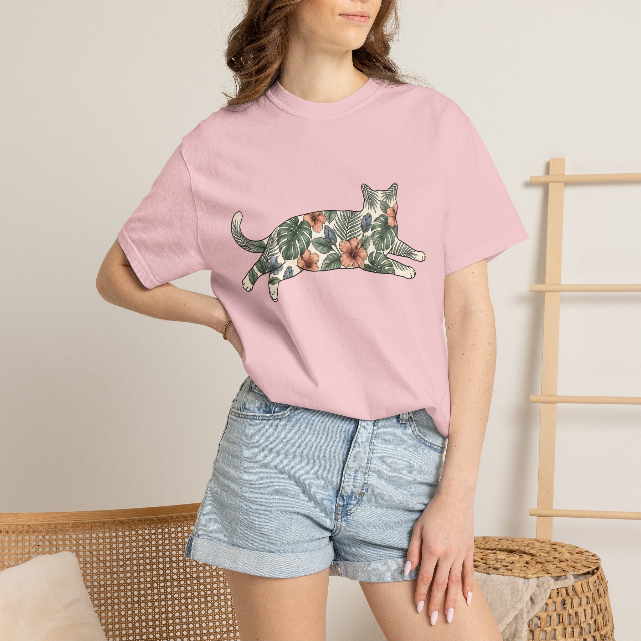 Blossom Cat Shirt Cat Petals Gift Women Garden Tee Kitty T-Shirt Cat Fan Feline Tshirt Floral Graphic Clean Jungle Leaves Tshirt