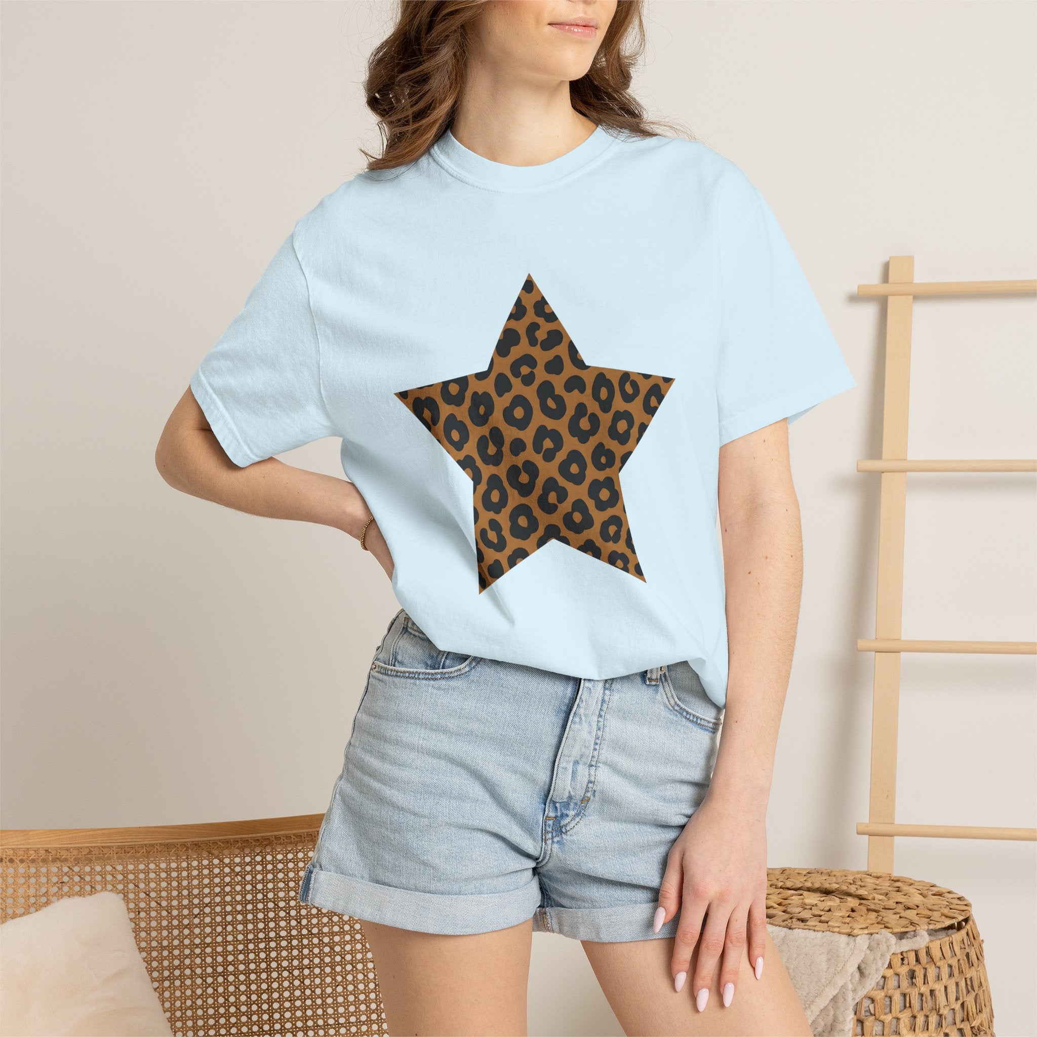 Leopard Print Star Shirt Animal Print Fashion Gift Women Trendy Tee Star Print T-Shirt Animal Print Fan Chic Tshirt Style Graphic Minimalist