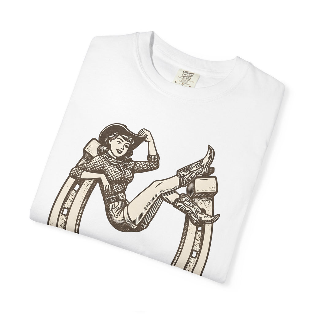 Cowgirl Graphic Shirt Cowgirl Western Gift Women Vintage Tee Rodeo T-Shirt Cowboy Fan Country Tshirt Western Design Retro Horseshoe Tshirt