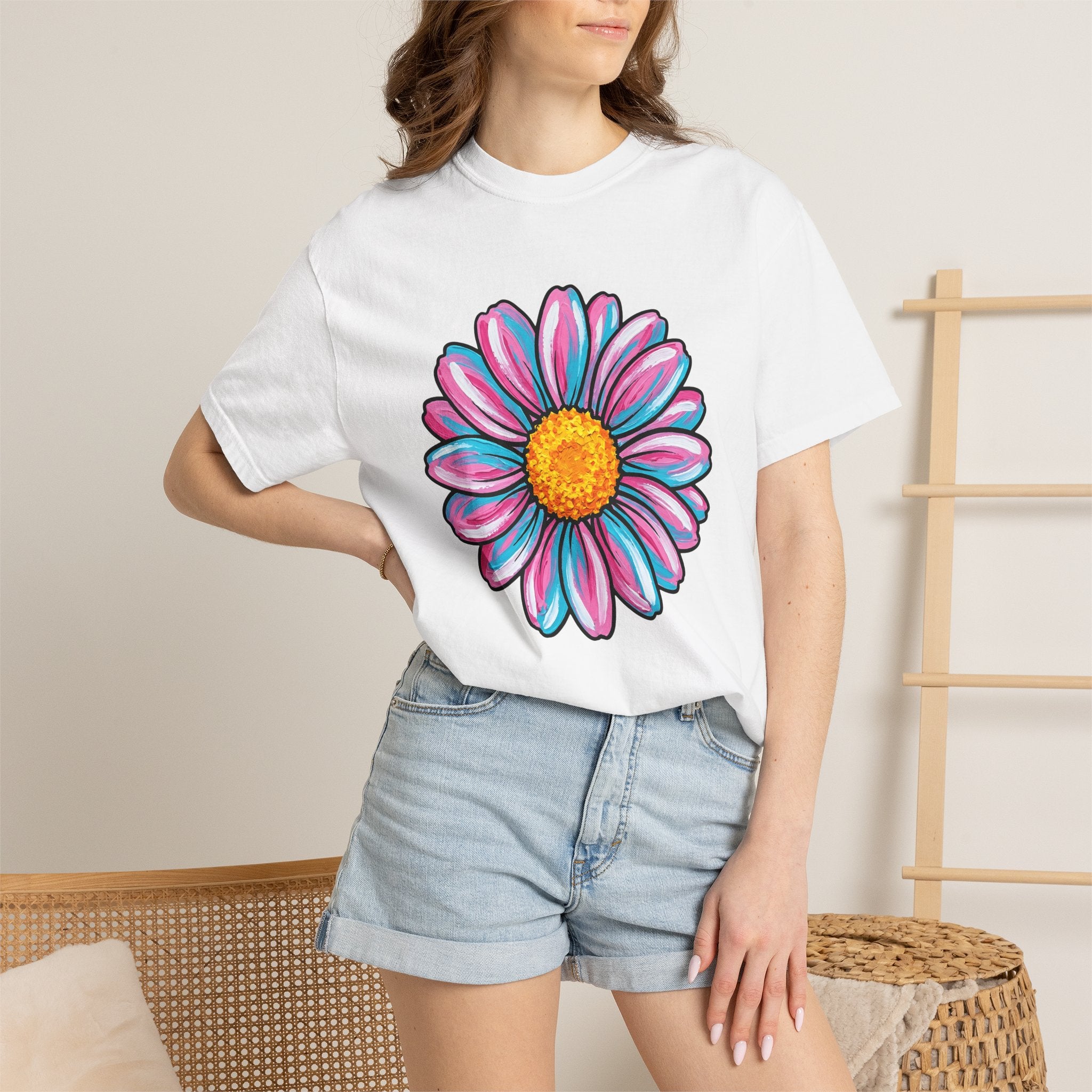 Daisy Blossom Shirt Easter Garden Gift Women Bright Tee Flower T-Shirt Spring Fan Floral Tshirt Yard Graphic Ink Drawing Petal Detail Tshirt