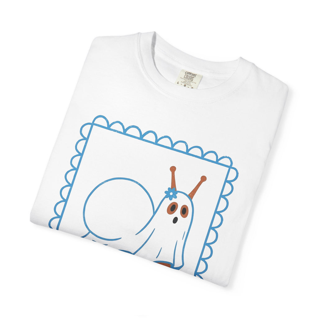 Halloween Snail Shirt Halloween Creature Gift Women Sweet Tee Slug T-Shirt Horror Fan Spooky Tshirt Beast Graphic Doodle Blossom Tshirt