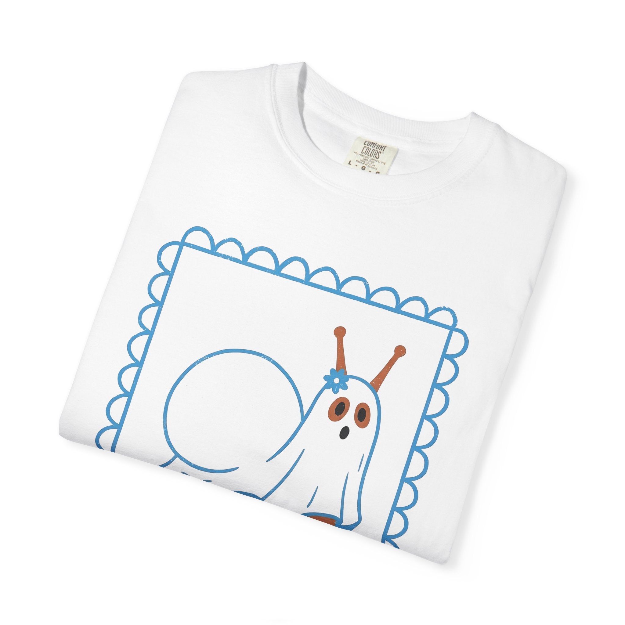 Halloween Snail Shirt Halloween Creature Gift Women Sweet Tee Slug T-Shirt Horror Fan Spooky Tshirt Beast Graphic Doodle Blossom Tshirt