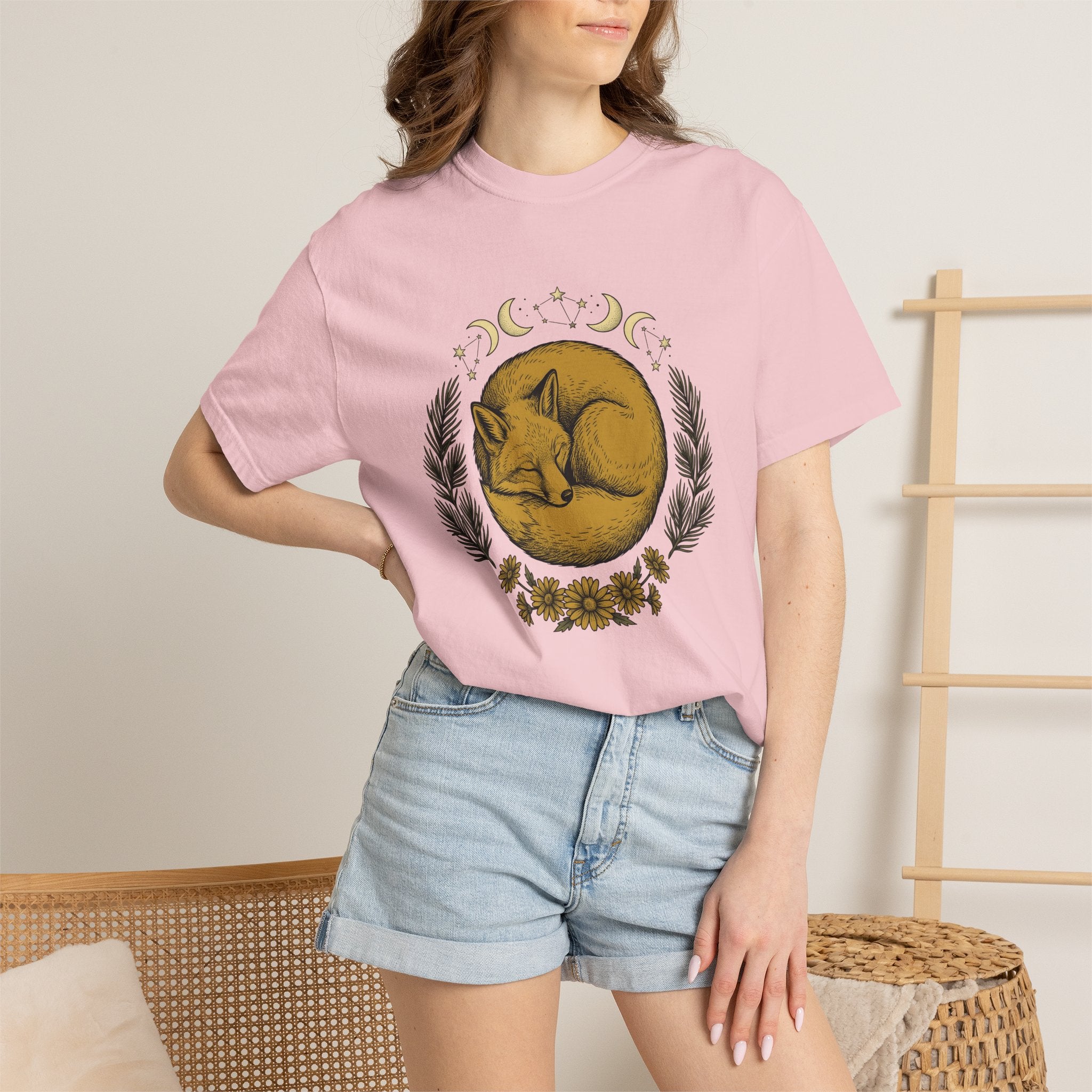 Curled Fox Shirt Boho Chic Outdoors Gift Women Tribal Tee Fox T-Shirt Bohemian Fan Primitive Tshirt Wilderness Graphic Line Art Moon Phases