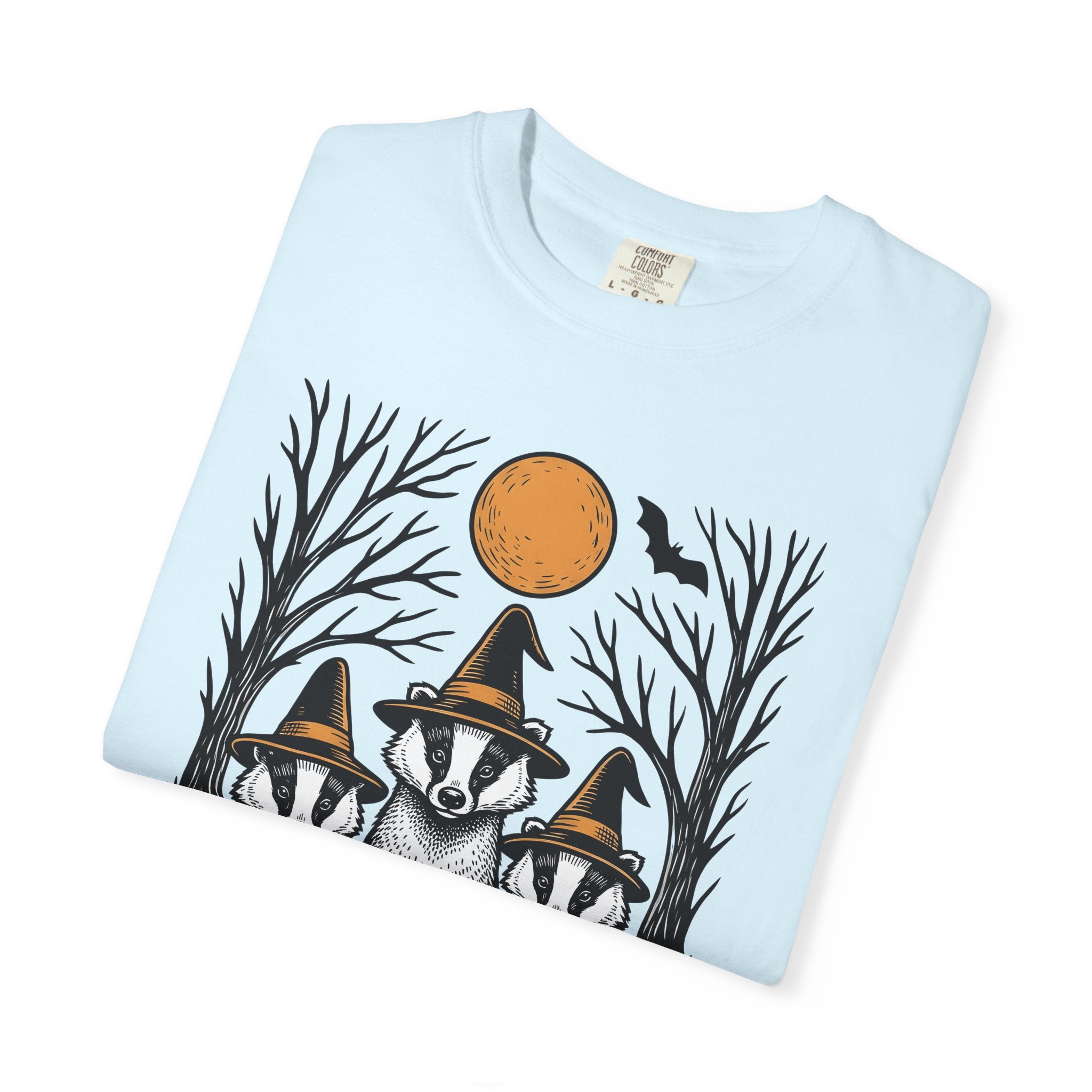 Badger Mage Shirt Halloween Pets Gift Women Dark Tee Badger T-Shirt Horror Fan Gothic Tshirt Animal Graphic Sketch Mystical Sphere Tshirt