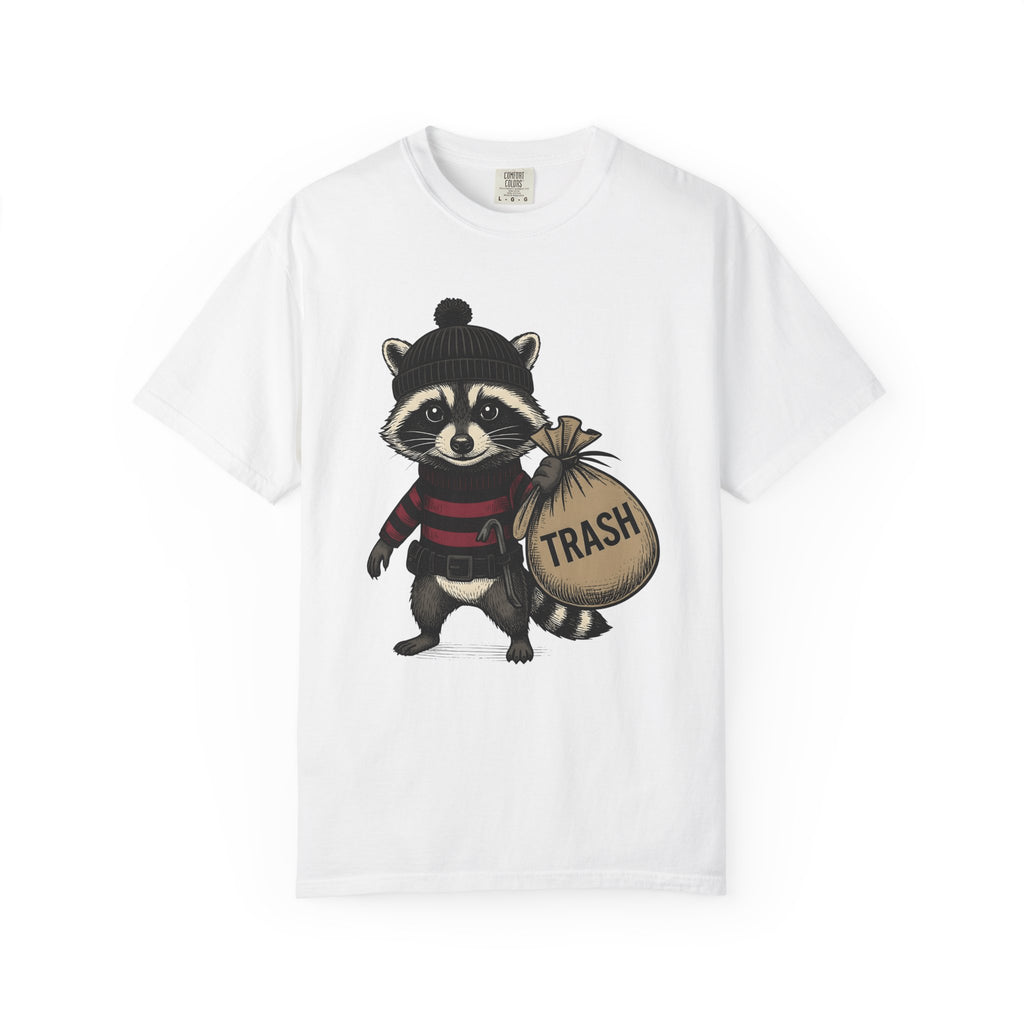 Raccoon Graphic Shirt Animals Humor Gift Women Hand Drawn Tee Trash Panda T-Shirt Wildlife Fan Illustrated Tshirt Funny Graphic Vintage