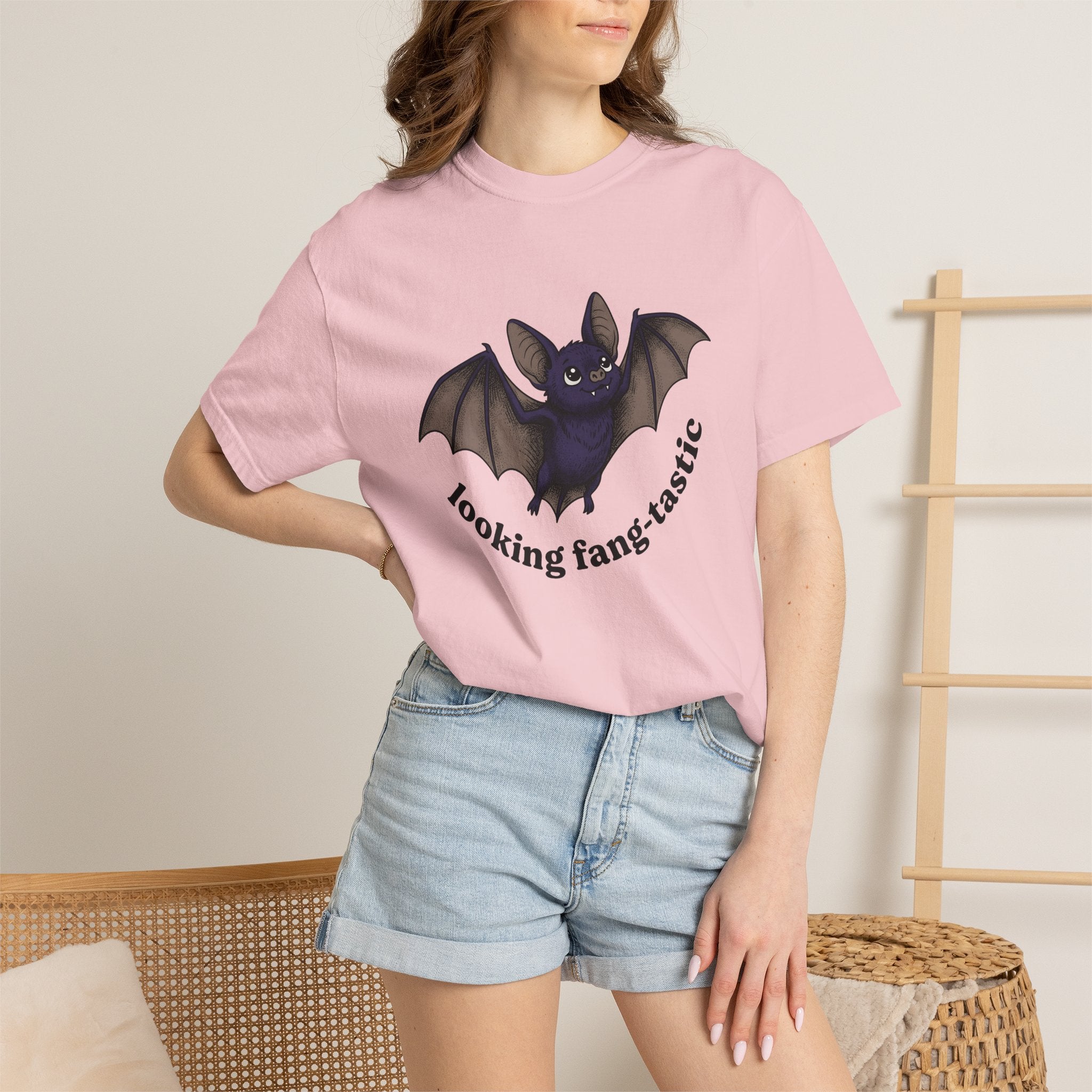 Cute Bat Shirt Funny Animal Gift Women Cartoon Tee Bat T-Shirt Humor Fan Comic Tshirt Creature Graphic Hand Drawn Wings Tshirt