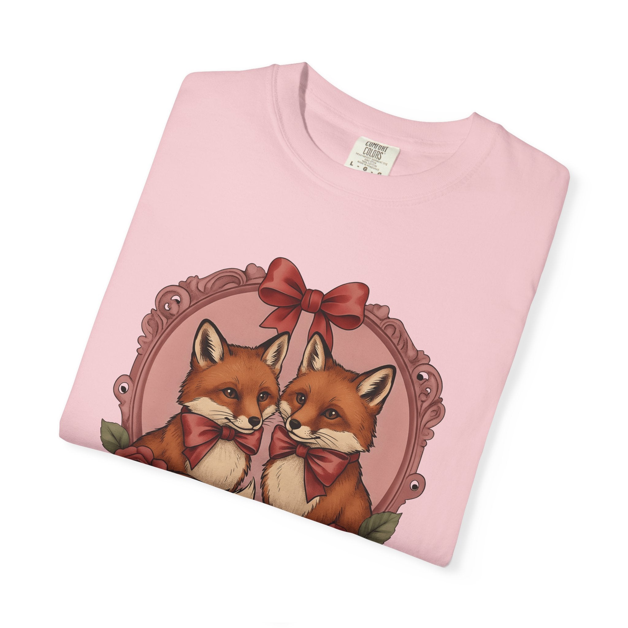 Fox Couple Shirt St. Valentine's Day Animal Gift Women Vintage Tee Foxes T-Shirt Valentine Fan Retro Tshirt Wildlife Graphic Hand Drawn