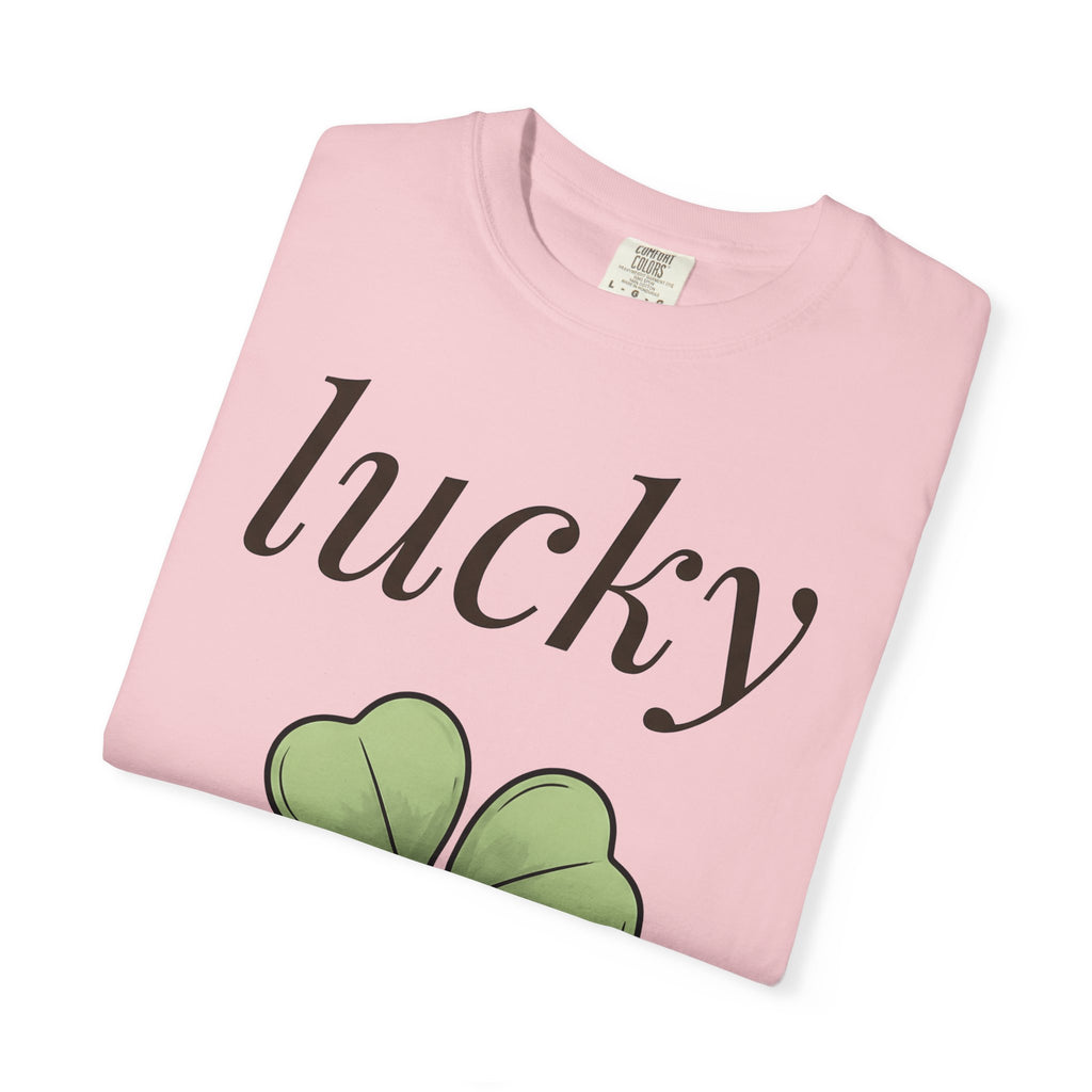 Four Leaf Clover Shirt Holiday Luck Gift Women Hand Drawn Tee Shamrock T-Shirt Vacation Fan Illustrated Tshirt Fortune Graphic Minimalist