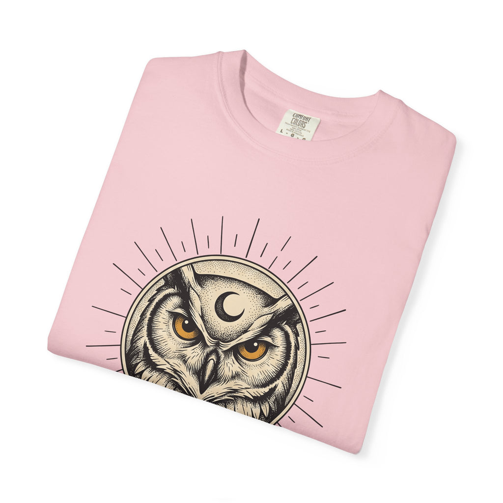 Owl Night Shirt Boho Chic Wildlife Gift Women Magical Tee Owl T-Shirt Bohemian Fan Mystical Tshirt Animal Graphic Retro Rays Tshirt