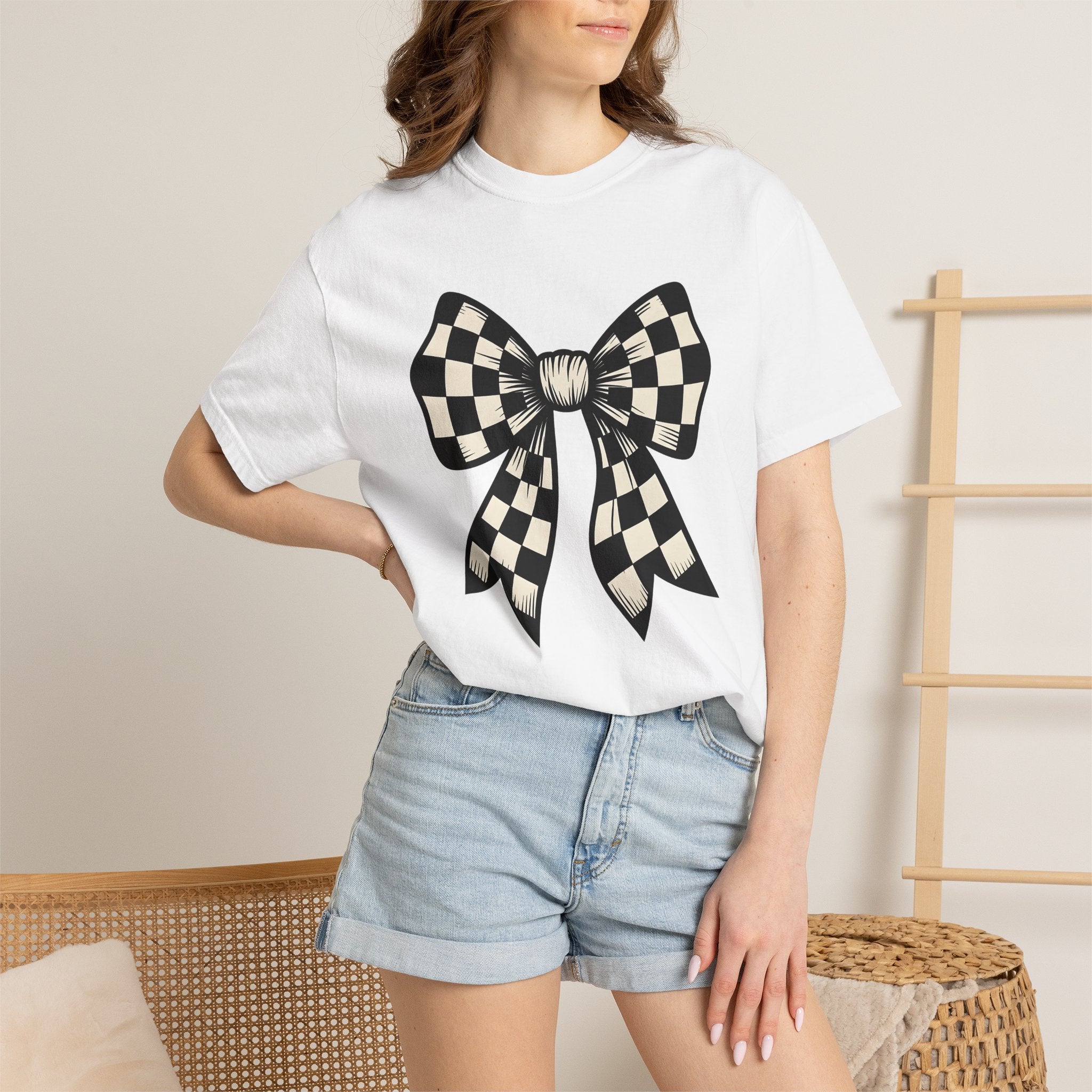 Checkered Bow Shirt Bow Fashion Gift Women Bold Graphic Tee Plaid Bow T-Shirt Bow Fan Graphic Tshirt Style Illustration Retro Ribbon Tshirt