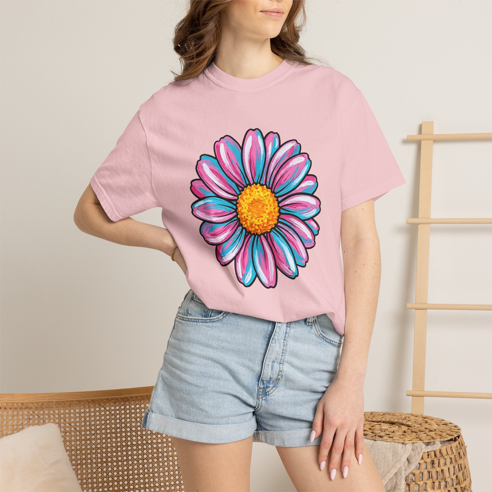 Daisy Blossom Shirt Easter Garden Gift Women Bright Tee Flower T-Shirt Spring Fan Floral Tshirt Yard Graphic Ink Drawing Petal Detail Tshirt
