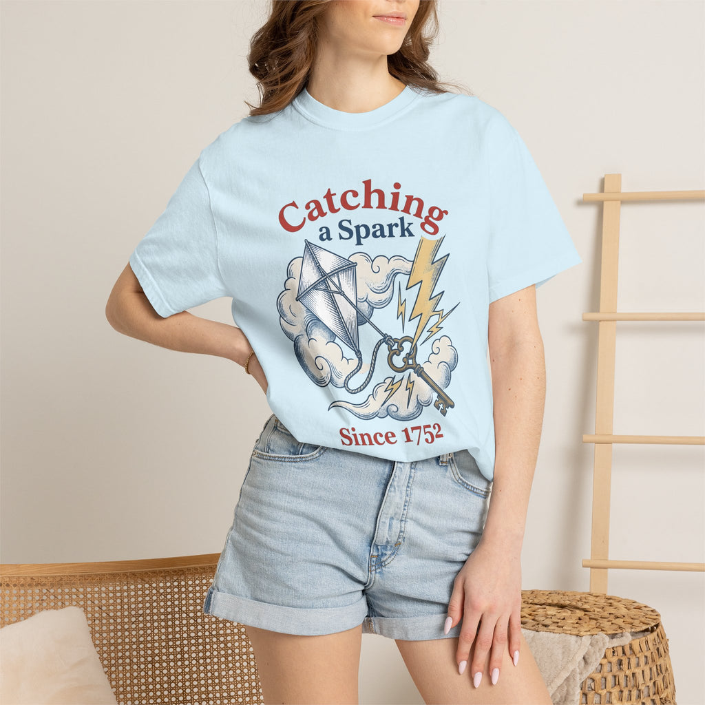Electric Kite Shirt America Past Gift Women Distressed Tee Kite T-Shirt Patriot Fan Vintage Tshirt Retro Illustration Aged Sky Clouds Tshirt