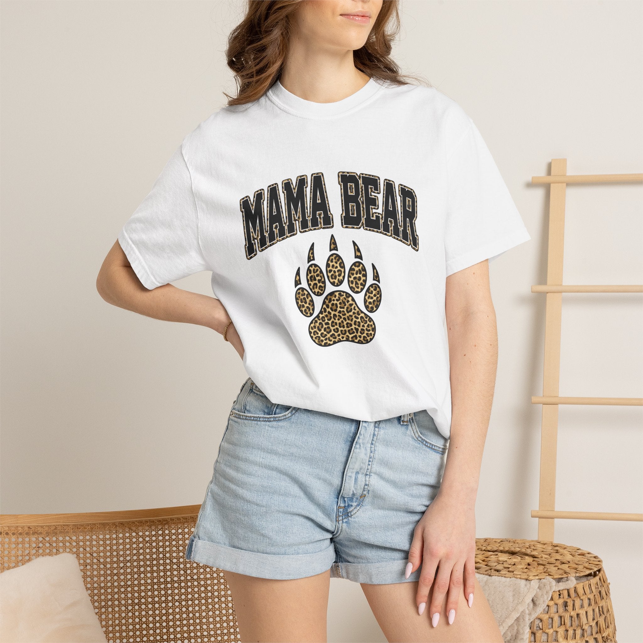 Bear Track Shirt Moms Fauna Gift Women Safari Print Tee Footprint T-Shirt Mother Fan Wildlife Graphic Tshirt Hand Drawn Cat Print Tshirt