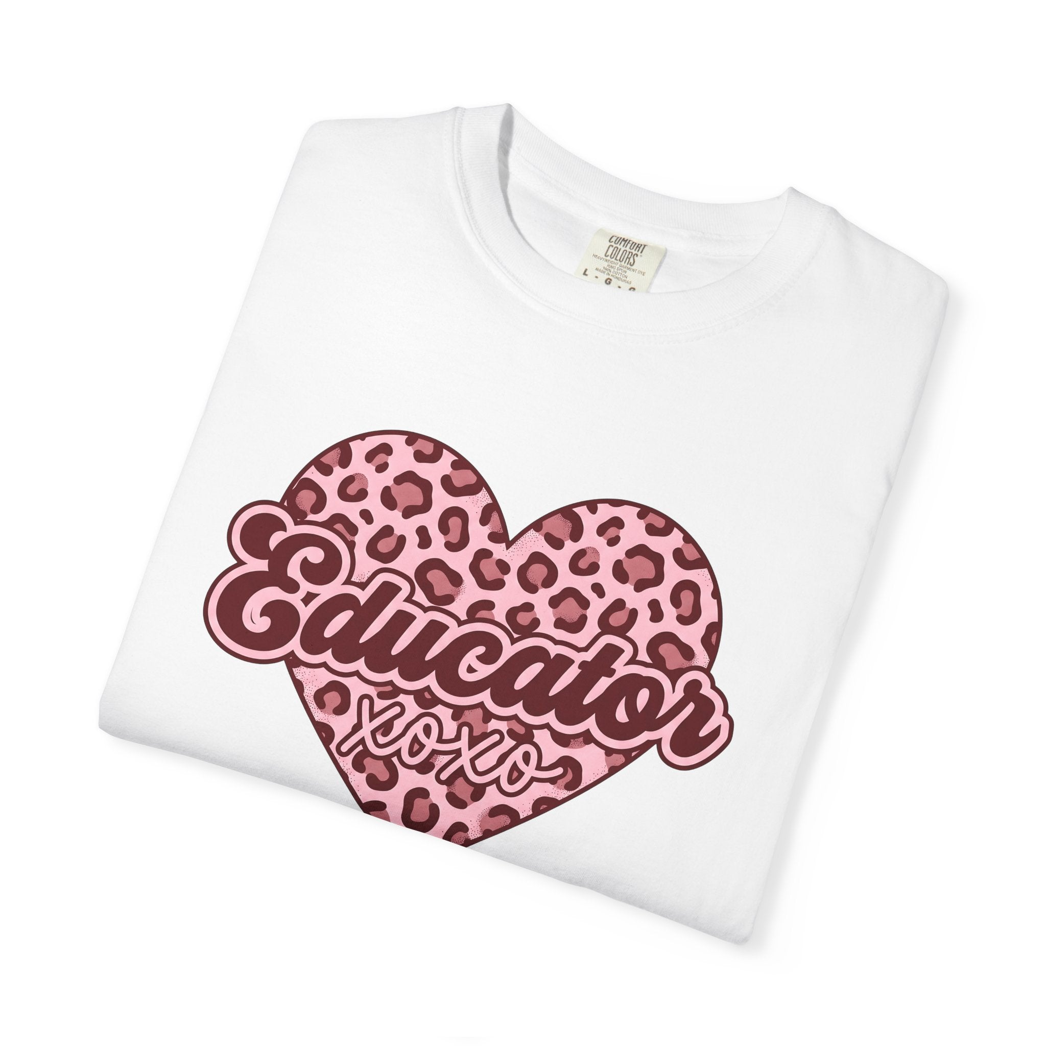 Spotted Heart Shirt Teacher Love Gift Women Graphic Tee Heart T-Shirt Educator Enthusiast Illustration Design Classic Wild Print Tshirt