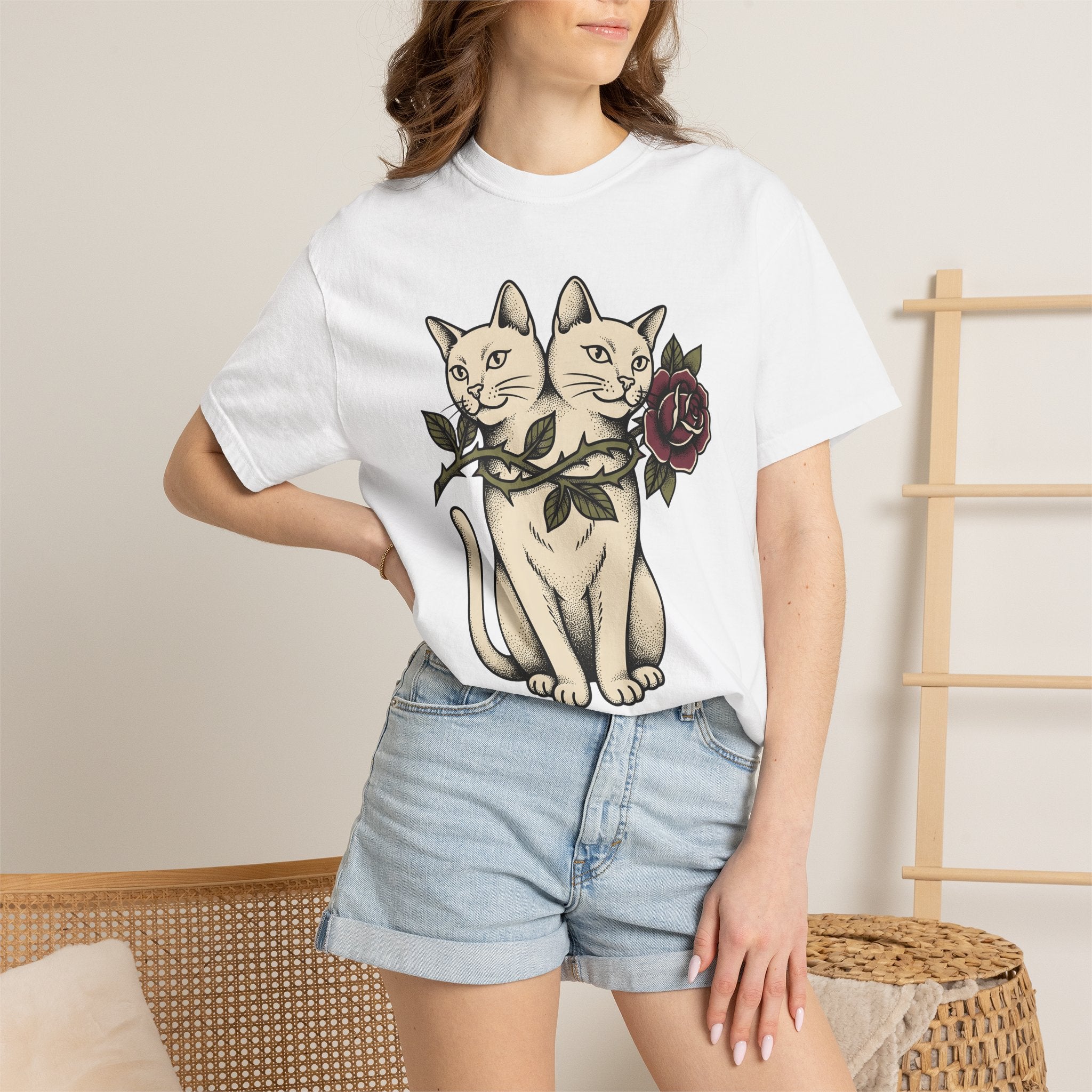 Dual-Headed Feline Shirt Cat Flower Art Gift Women Illustrative Tattoo Tee Cat T-Shirt Cat Fan Tattooed Tshirt Floral Graphic Old School