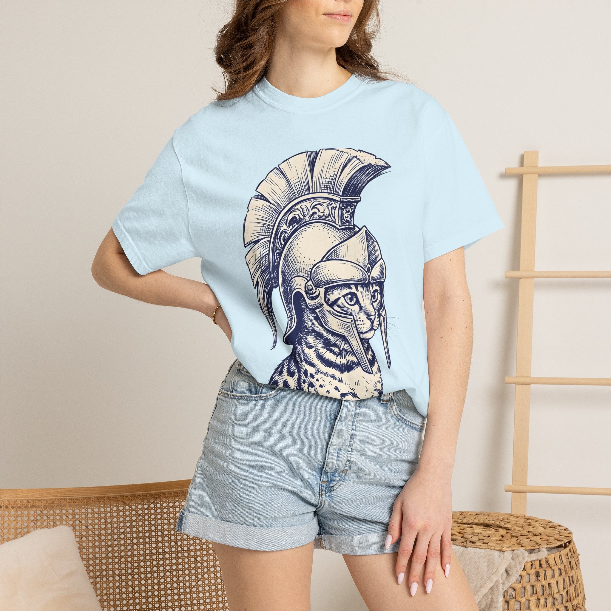 Warrior Cat Shirt Cat Animal Gift Women Hand Drawn Tee Feral Cat T-Shirt Cat Fan Illustrated Tshirt Creature Graphic Vintage Helmet Tshirt