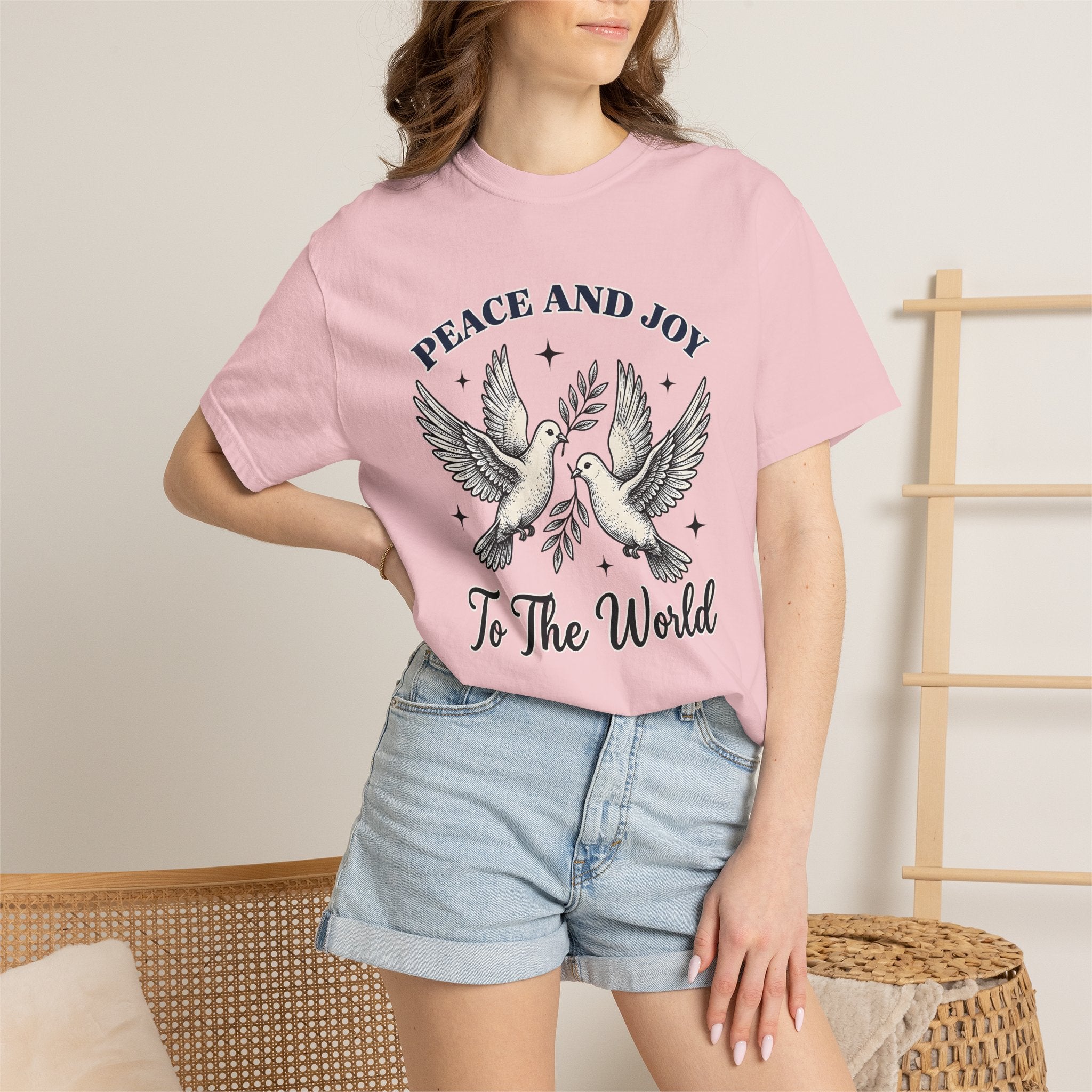 Dove Pair Shirt Christmas Peace Gift Women Vintage Tee Pigeon T-Shirt Xmas Fan Retro Tshirt Harmony Graphic Hand Drawn Olive Branch Tshirt
