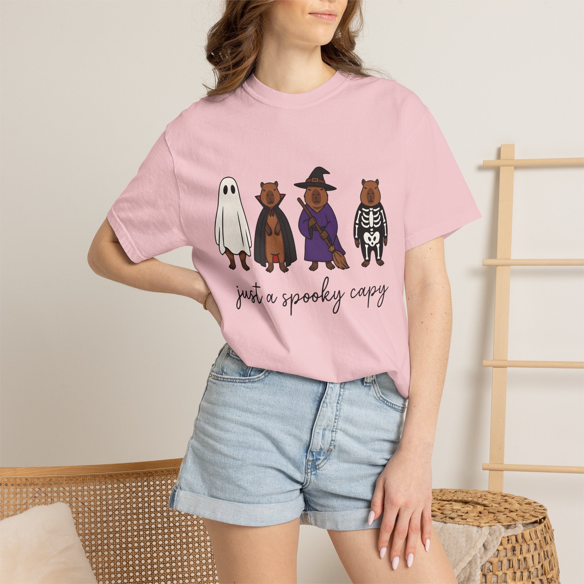 Capybara Outfits Shirt Halloween Pet Gift Women Adorable Tee Rodent T-Shirt Horror Fan Cute Tshirt Animal Graphic Comic Wizard Hat Tshirt