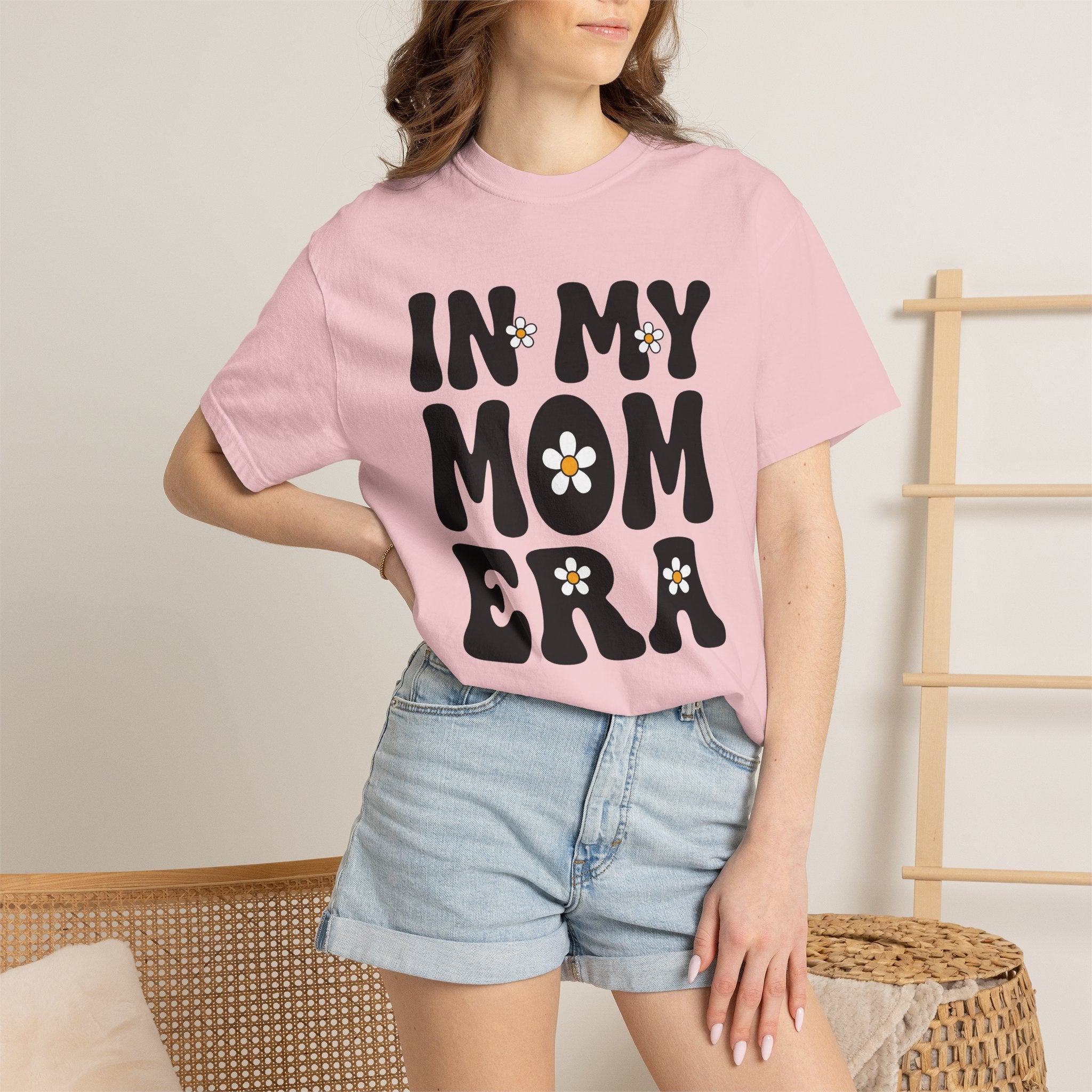 Daisy Bloom Lettering Shirt Moms Hippie Gift Women Psychedelic Tee Floral Typography T-Shirt Motherhood Fan Bohemian Tshirt Bohemian Graphic
