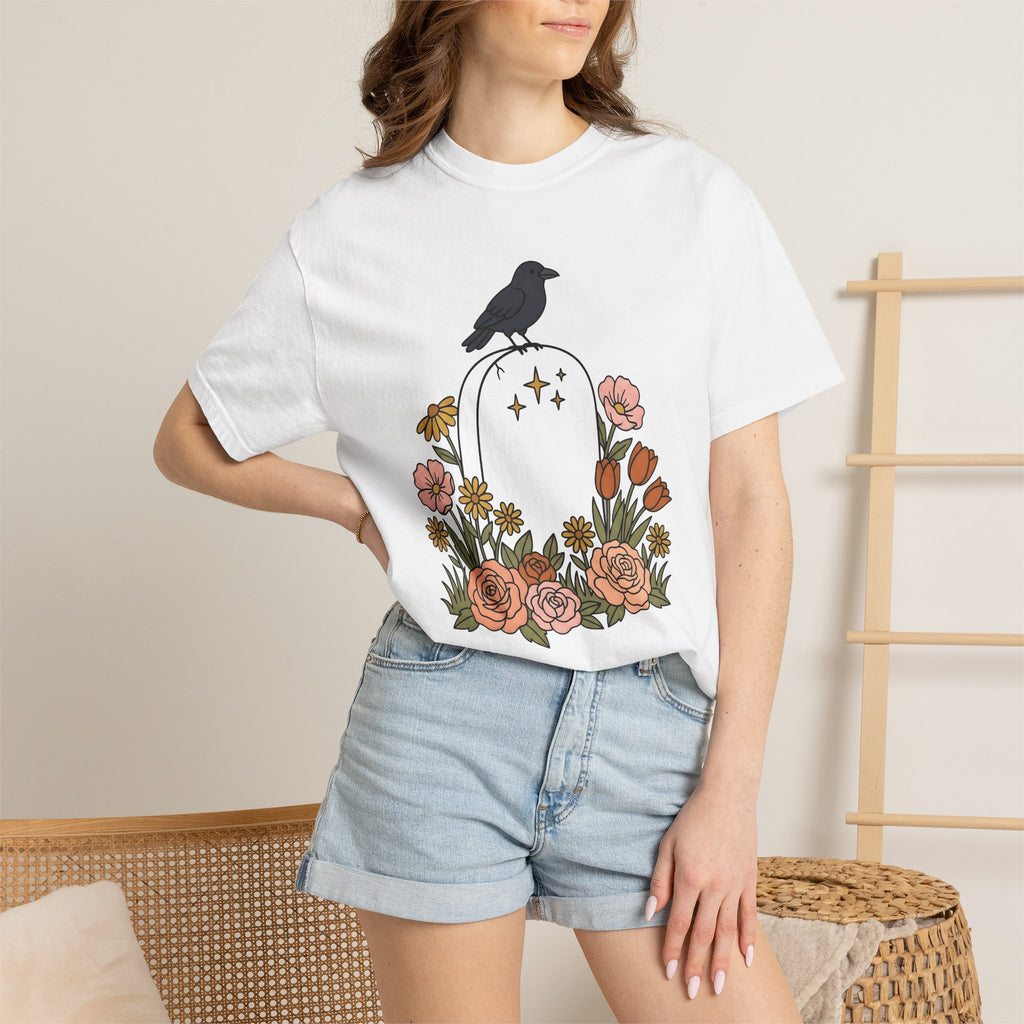 Crow Tombstone Shirt Halloween Gothic Gift Women Bold Graphic Tee Raven T-Shirt Horror Fan Dark Art Tshirt Gothic Illustration Minimal