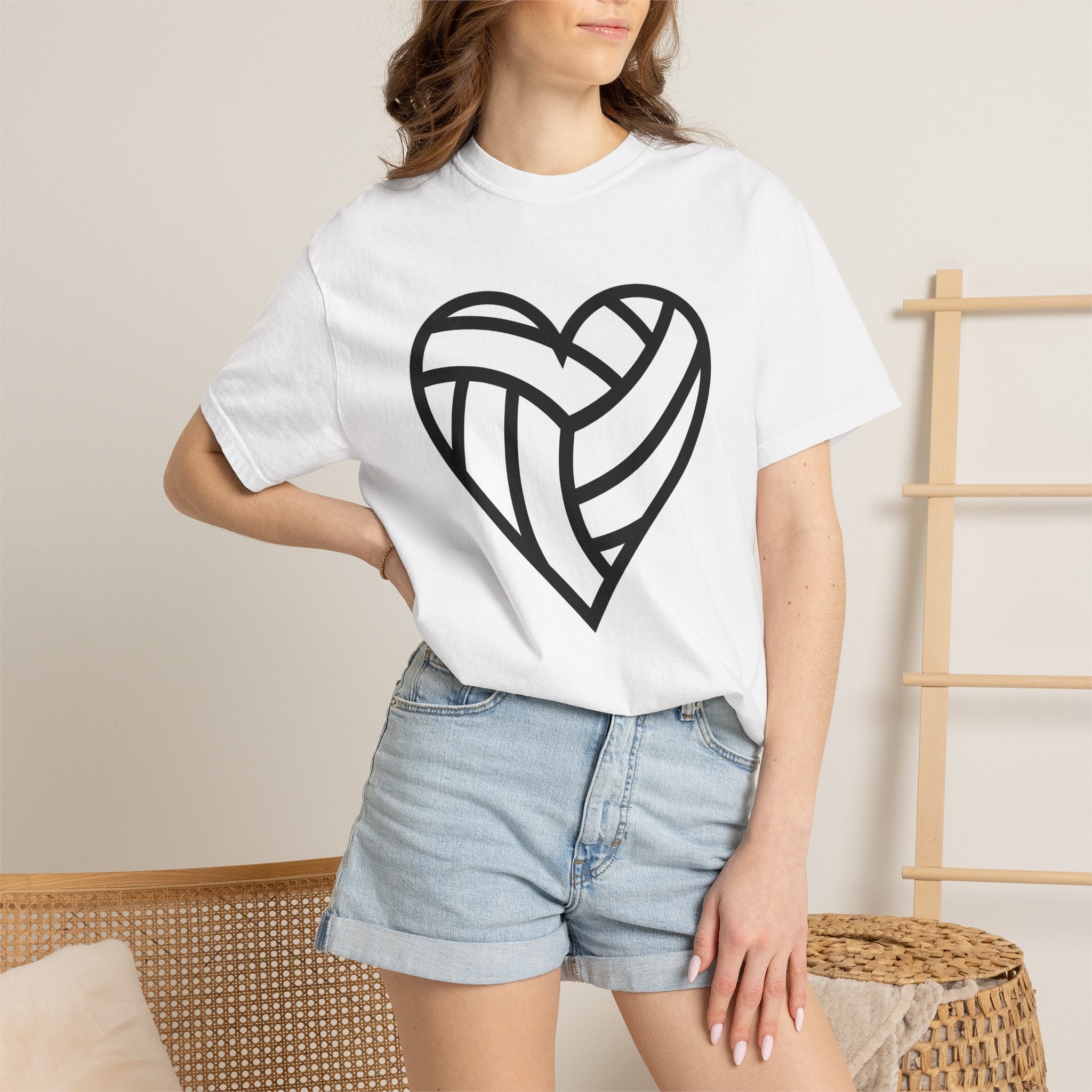 Woven Heart Shirt Moms Family Gift Women Minimalist Tee Heart T-Shirt Mom Fan Simple Tshirt Clan Graphic Modern Bold Lines Tshirt