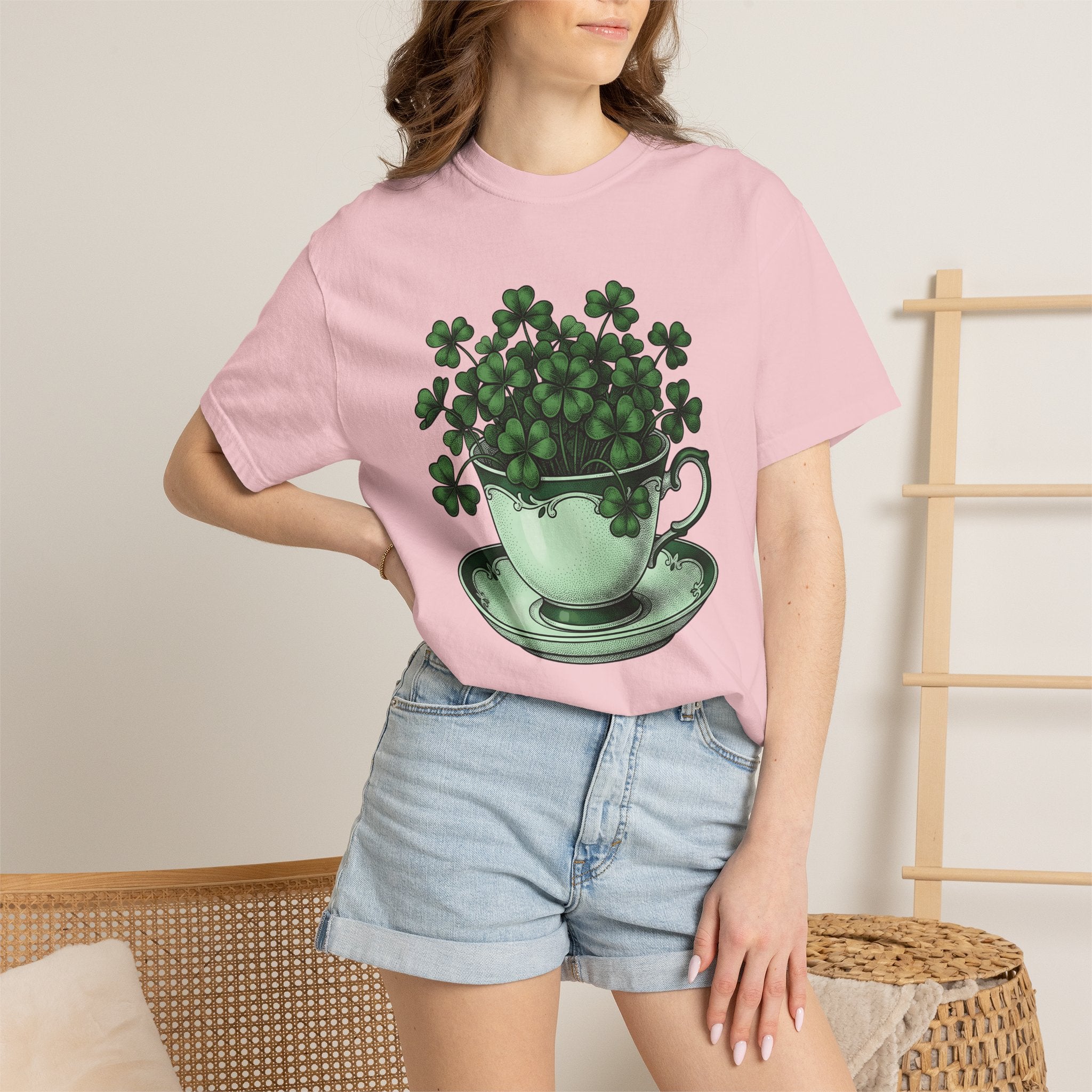 Clover Tea Cup Shirt St Patrick's Day Flower Gift Women Retro Tee Teacup T-Shirt Shamrock Fan Vintage Tshirt Floral Graphic Sketch Plate