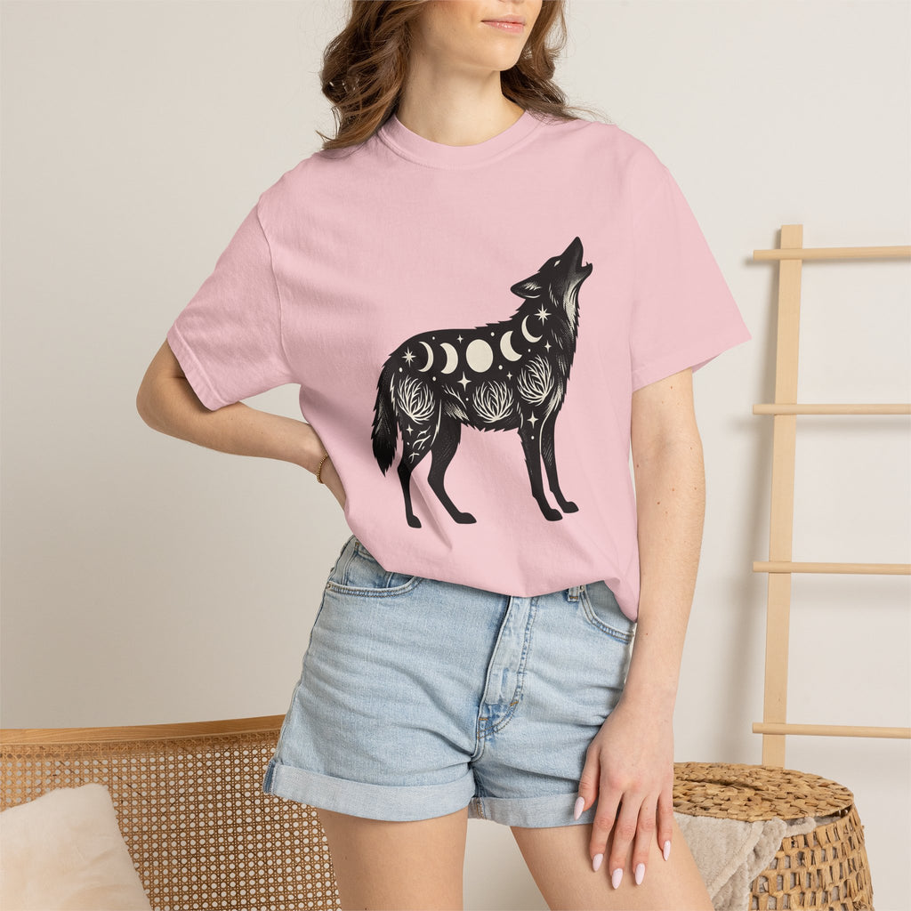 Wild Wolf Shirt Cowgirl Ranch Gift Women Tribal Tee Wolf T-Shirt Cowgirl Fan Primitive Tshirt Ranch Graphic Antique Moon Cycle Tshirt