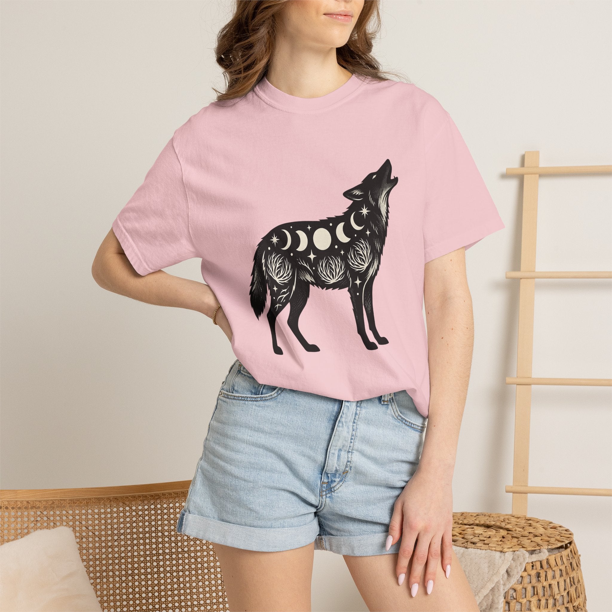 Wild Wolf Shirt Cowgirl Ranch Gift Women Tribal Tee Wolf T-Shirt Cowgirl Fan Primitive Tshirt Ranch Graphic Antique Moon Cycle Tshirt