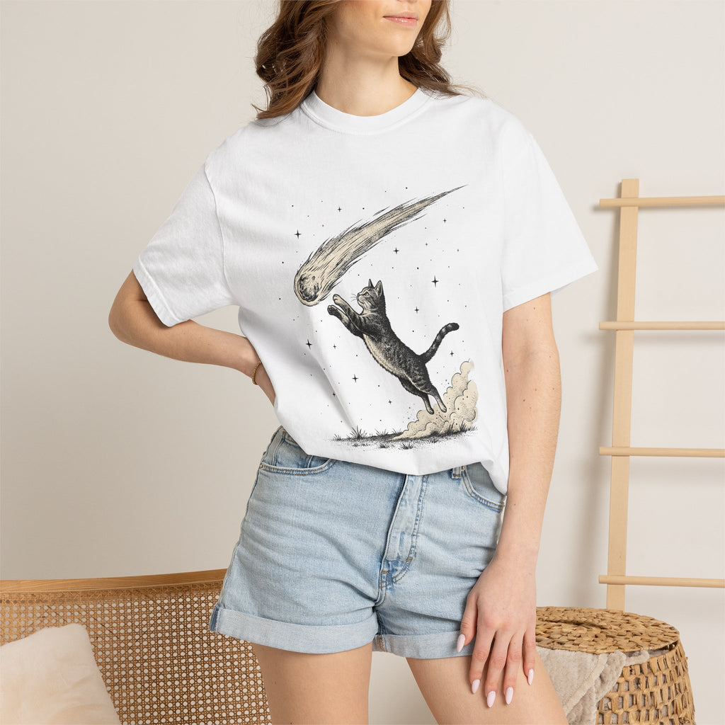 Leaping Cat Shirt Cat Galaxy Gift Women Retro Tee Kitten T-Shirt Cat Fan Feline Tshirt Cosmic Graphic Sketch Falling Star Tshirt