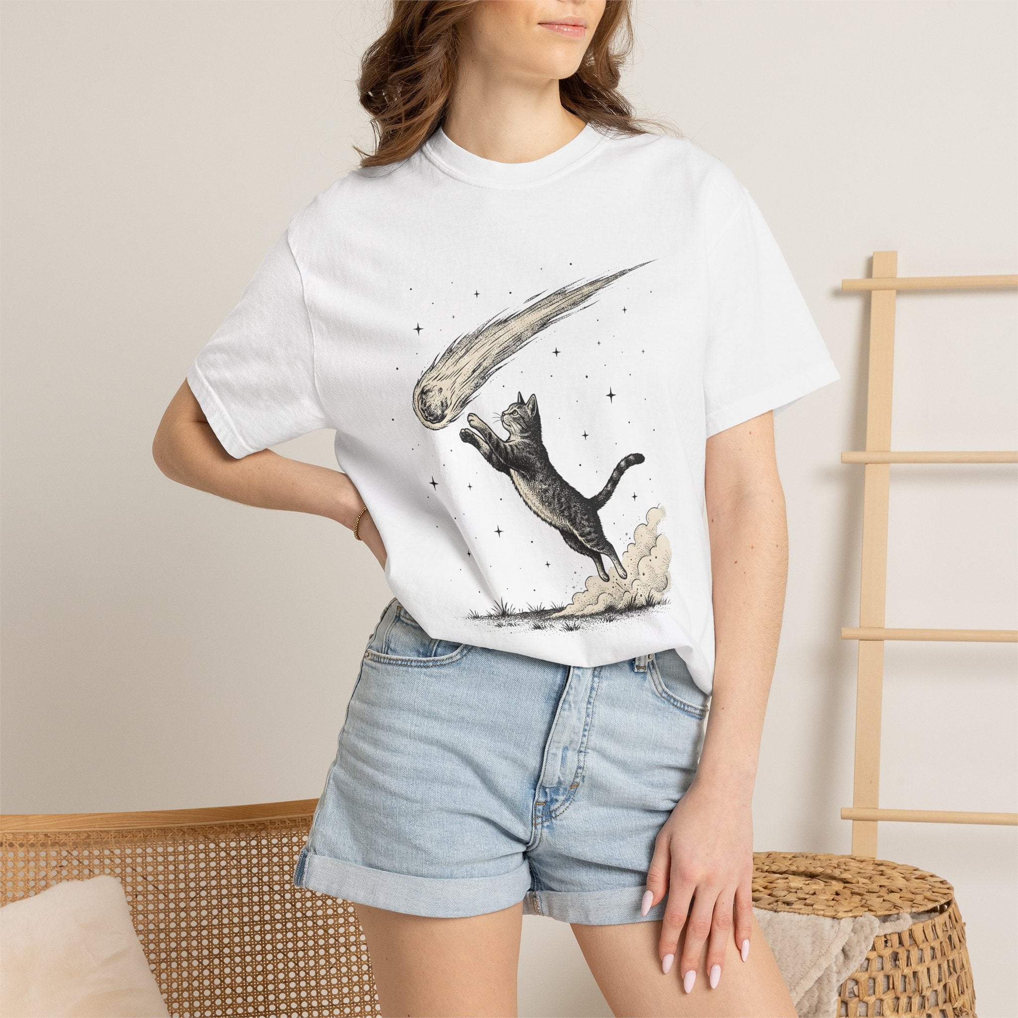 Leaping Cat Shirt Cat Galaxy Gift Women Retro Tee Kitten T-Shirt Cat Fan Feline Tshirt Cosmic Graphic Sketch Falling Star Tshirt