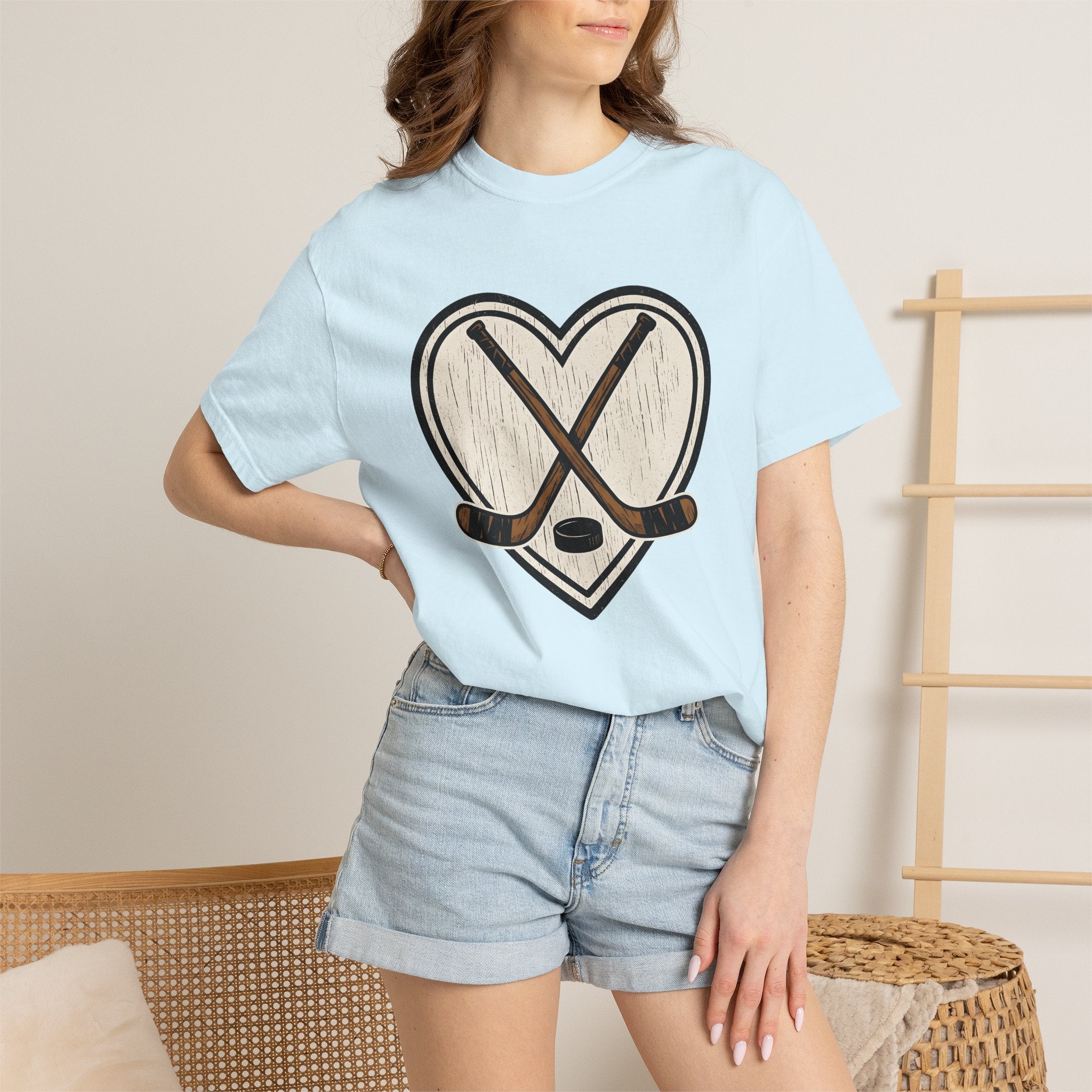 Hockey Sticks Heart Shirt Hockey Mom Competition Gift Women Line Art Tee Hockey Sticks T-Shirt Hockey Parent Fan Minimalist Tshirt
