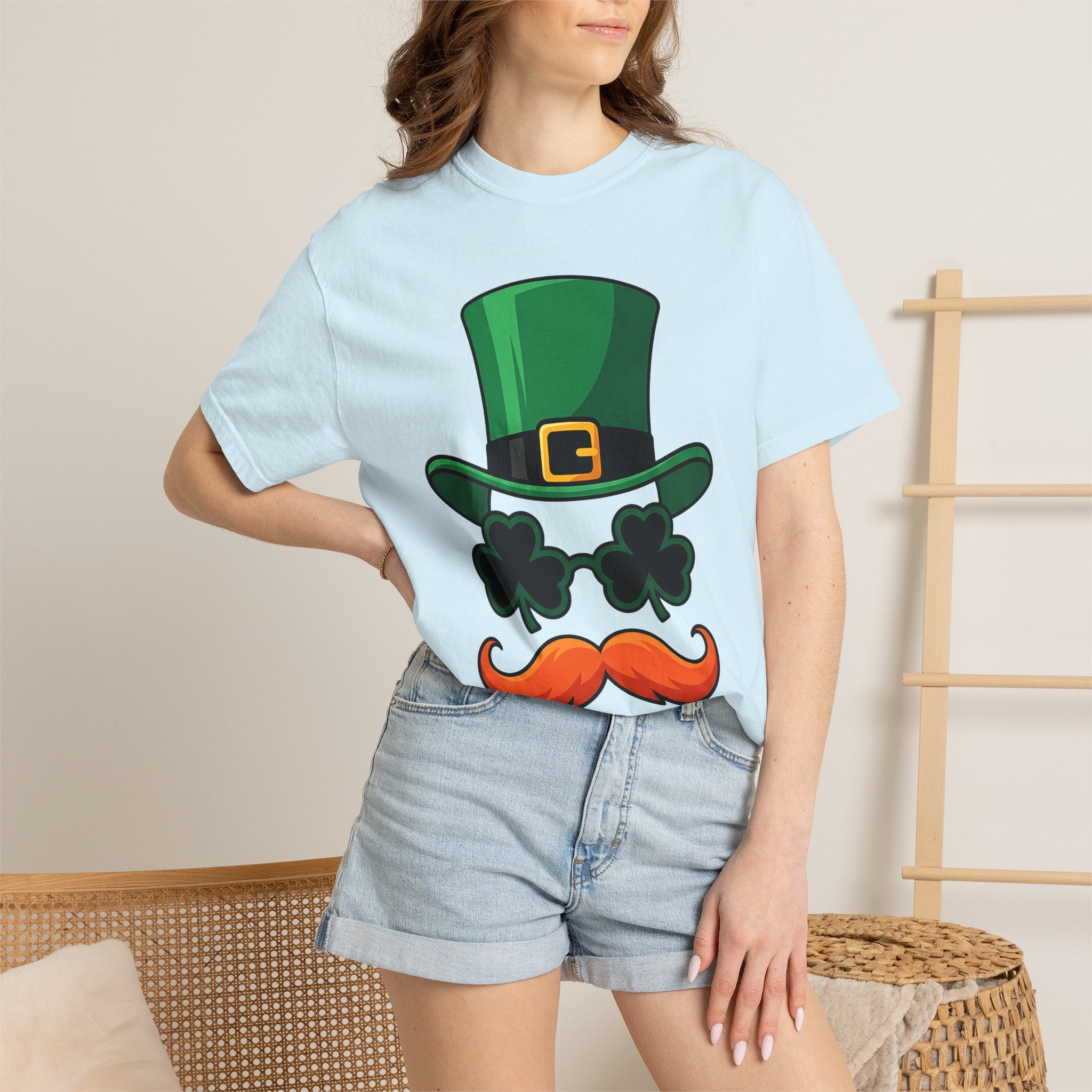 Leprechaun Hat Shirt St Patrick's Day Gag Gift Women Illustration Tee Top Hat T-Shirt St Patricks Fan Illustrated Tshirt Prank Graphic