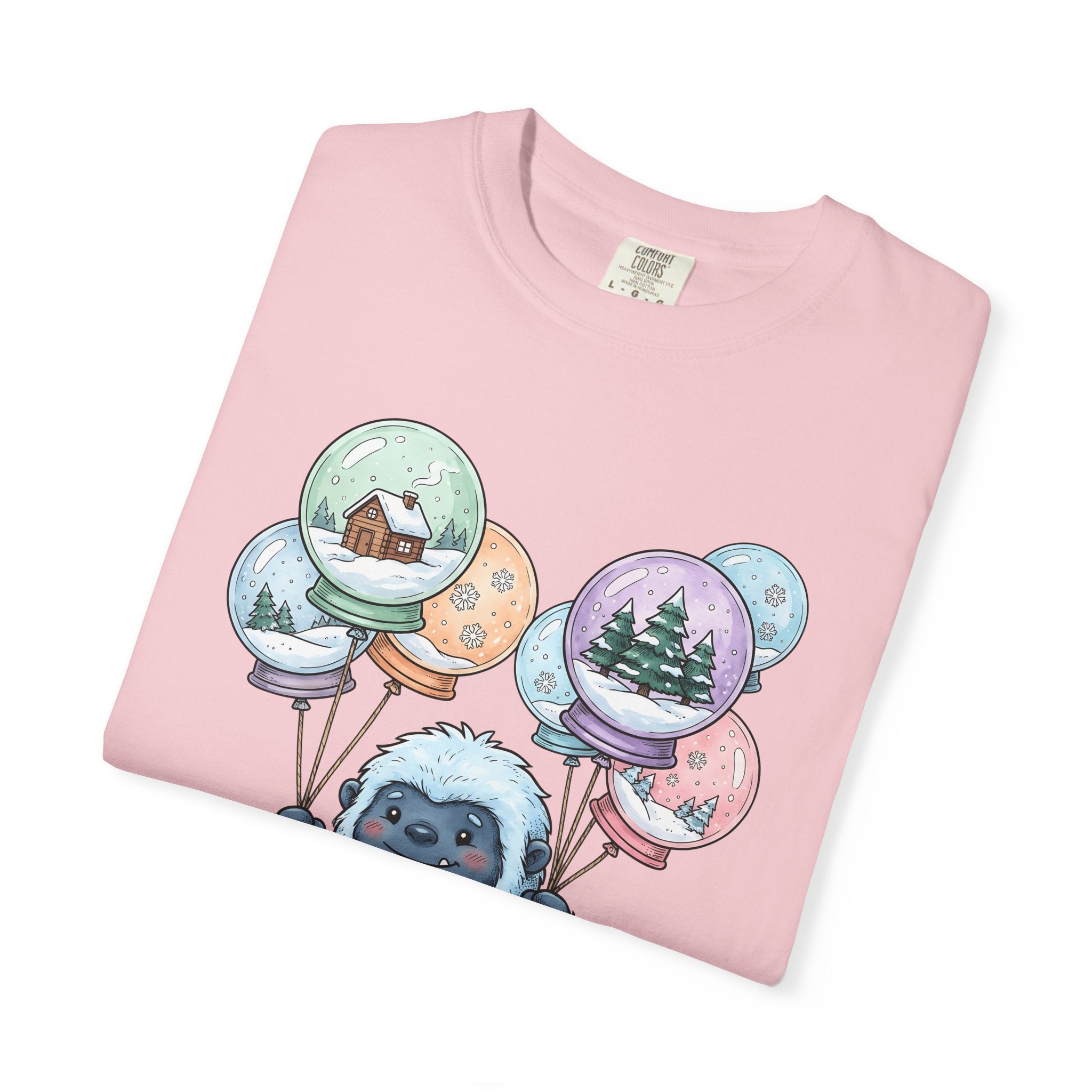 Bigfoot Snow Globe Shirt Cute Cold Gift Women Illustrated Tee Sasquatch T-Shirt Adorable Fan Illustrated Tshirt Frosty Graphic Line Art
