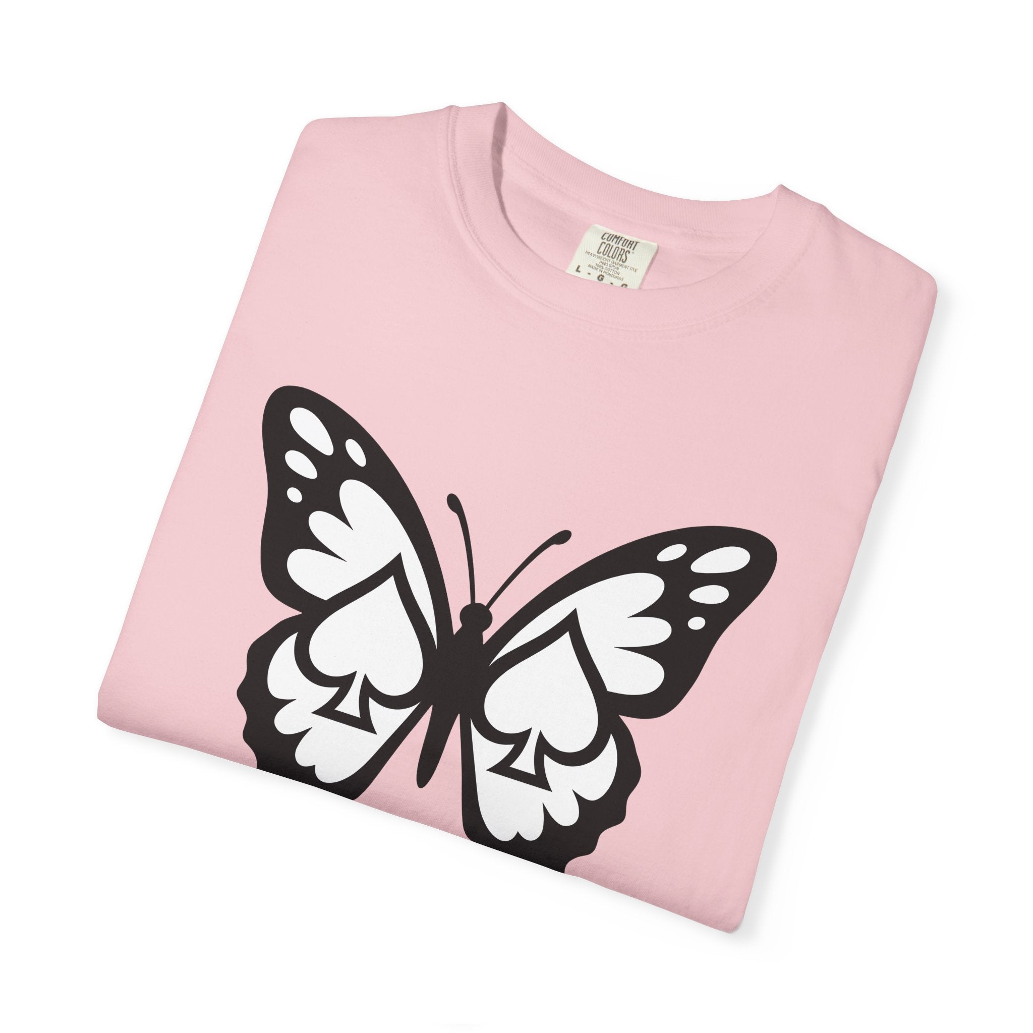 Butterfly Graphic Shirt Butterfly Nature Gift Women Bold Tee Butterfly T-Shirt Butterfly Enthusiast Graphic Tshirt Wilderness Graphic Design